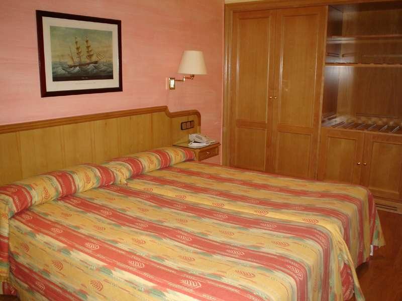 Hotel Colón Barcelona — photo 4