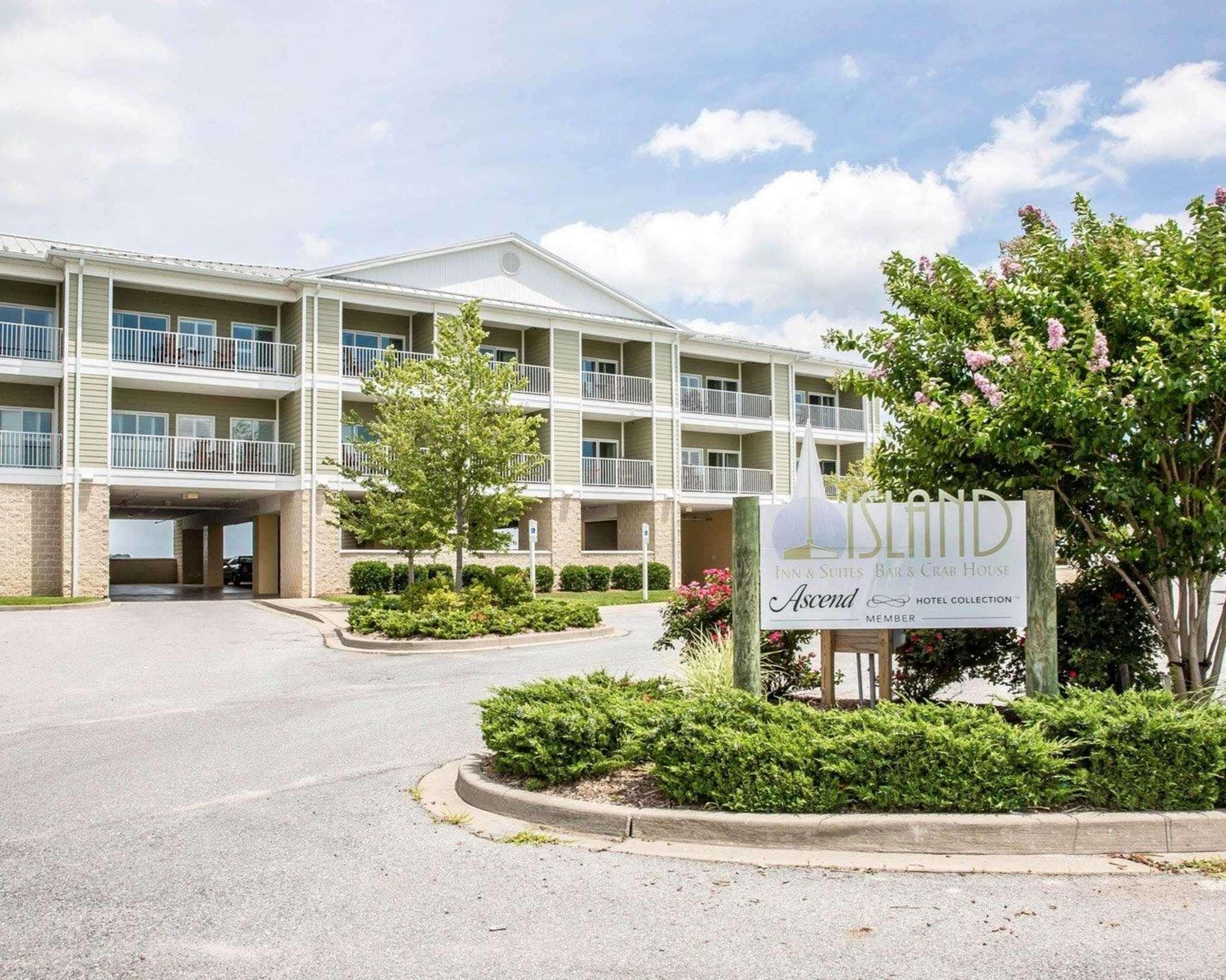 Island Inn & Suites, Ascend Collection — photo 4