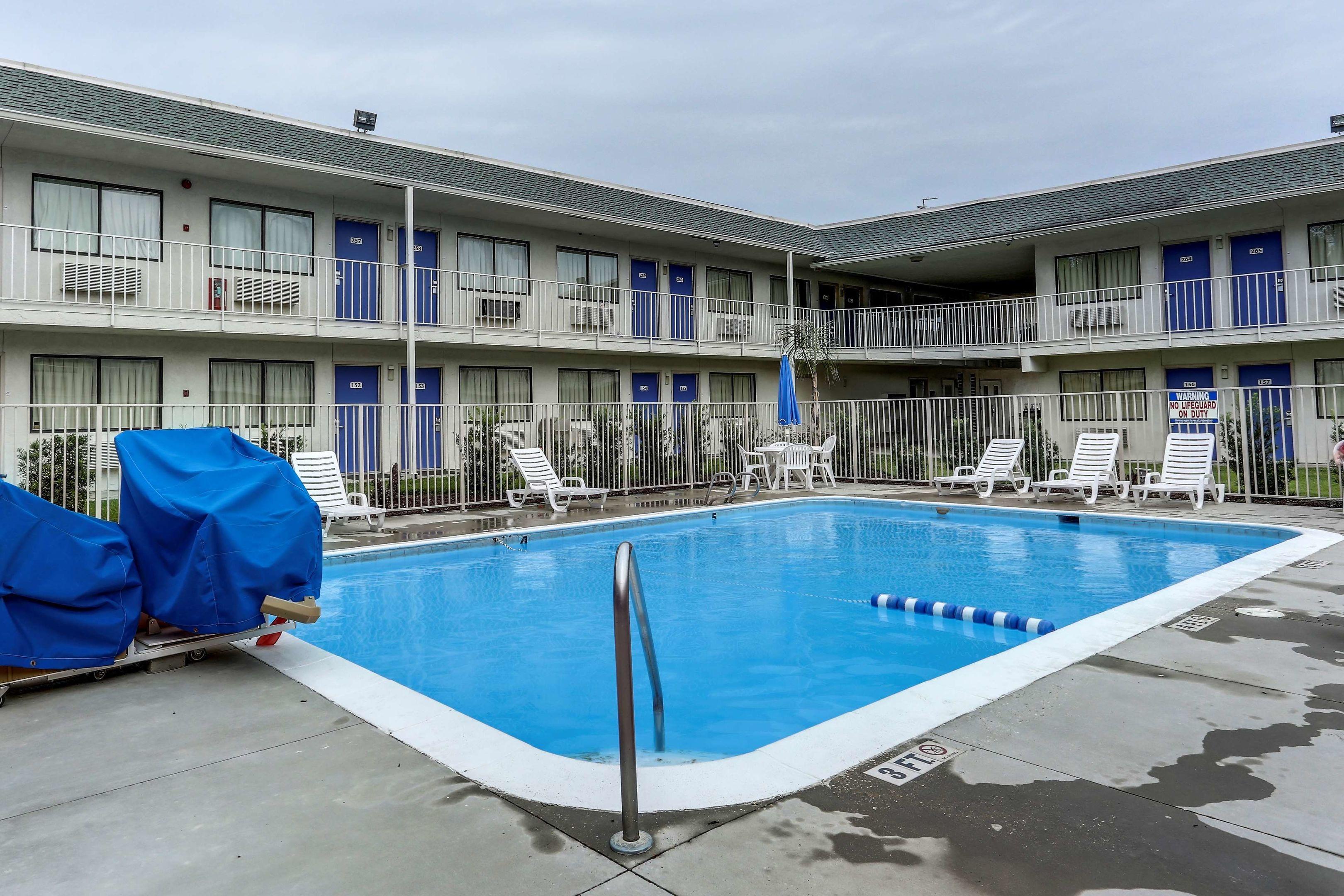 Motel 6 Baton Rouge Port Allen — photo 5