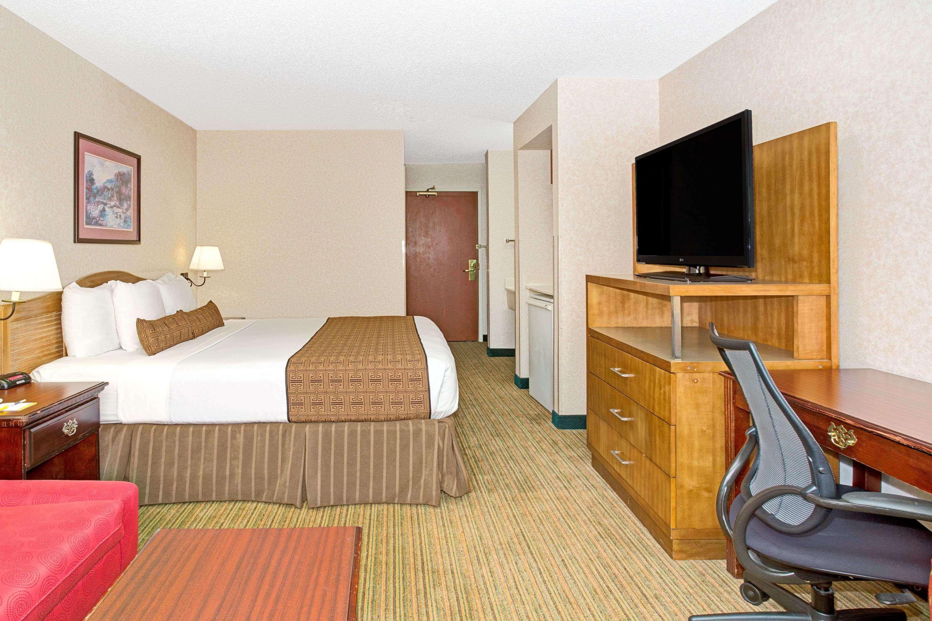 Days Inn Englewood Denver Tech Center — photo 4