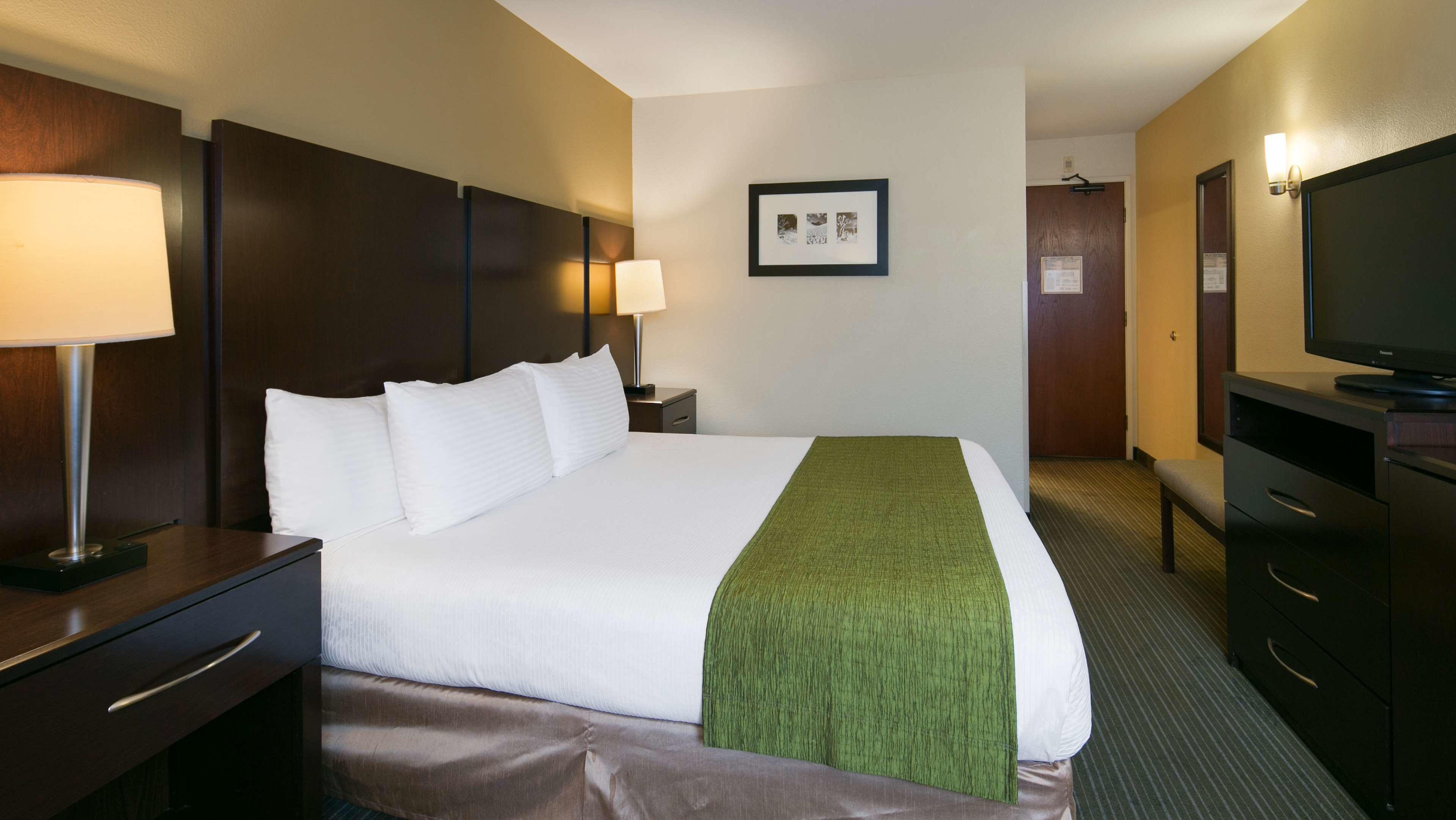 Best Western Plus Plaza by the Green — photo 4