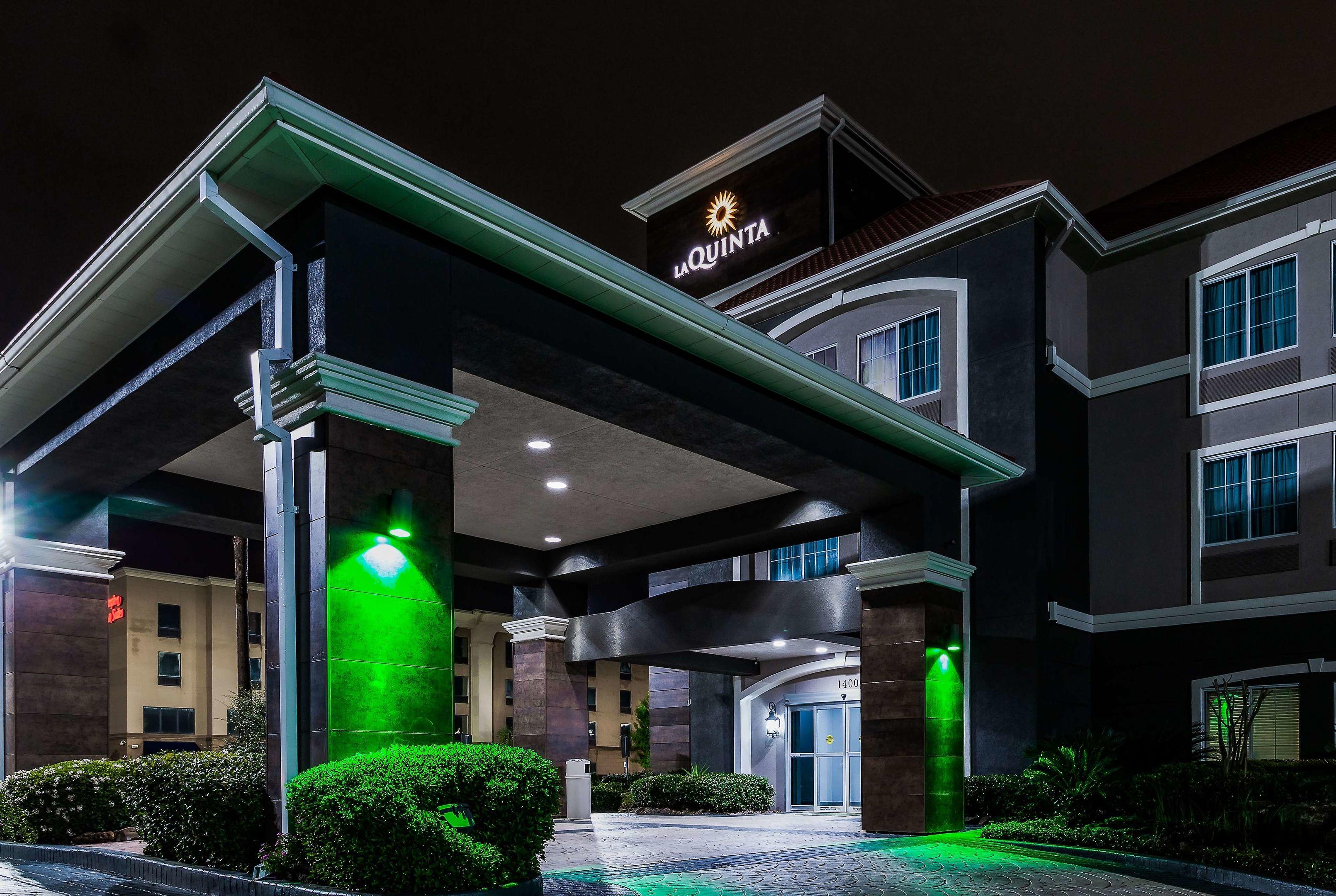 La Quinta Inn & Suites Tomball — photo 3