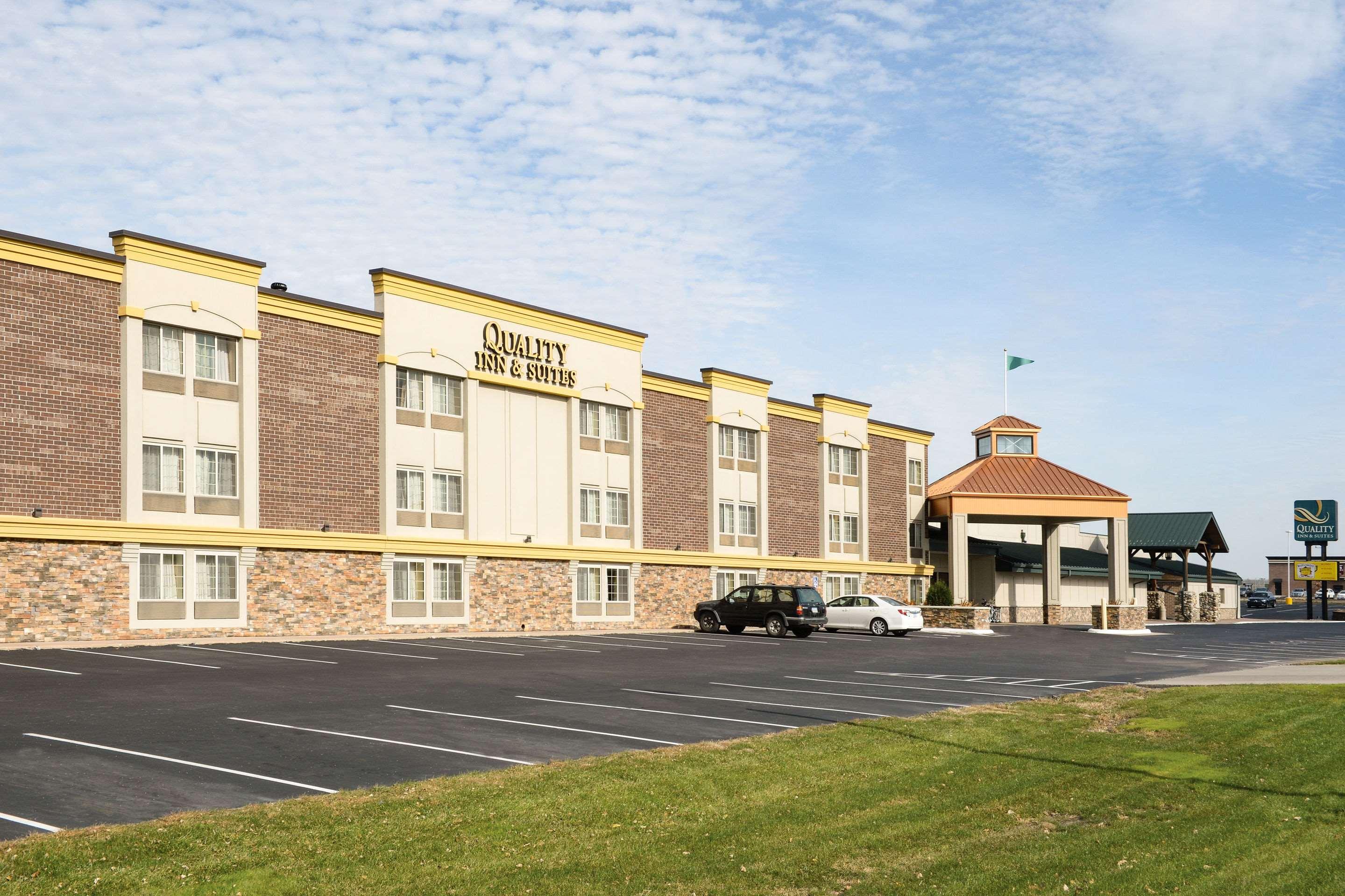 Quality Inn & Suites Starlite Village Conference Center — photo 3