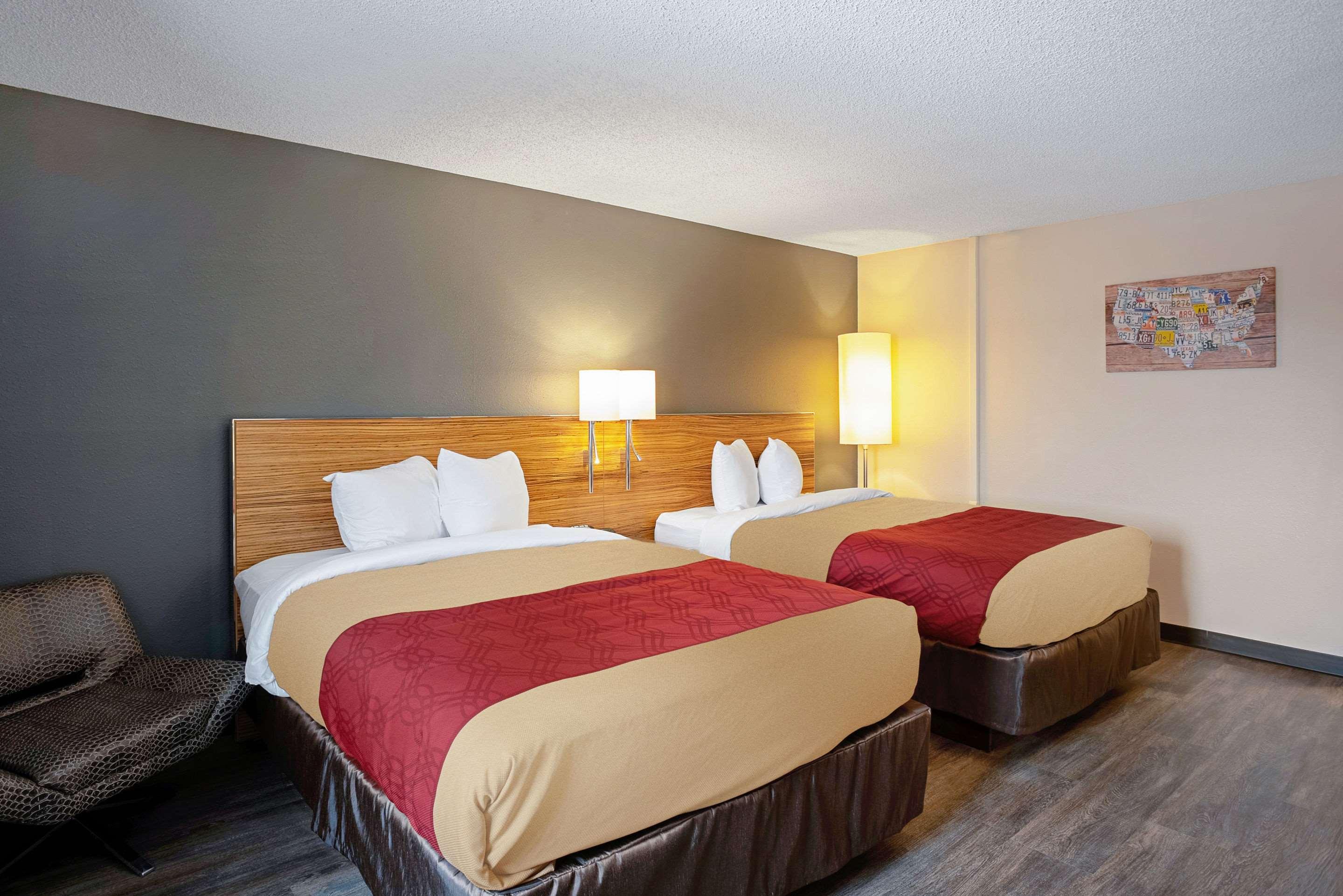 Econo Lodge — photo 5