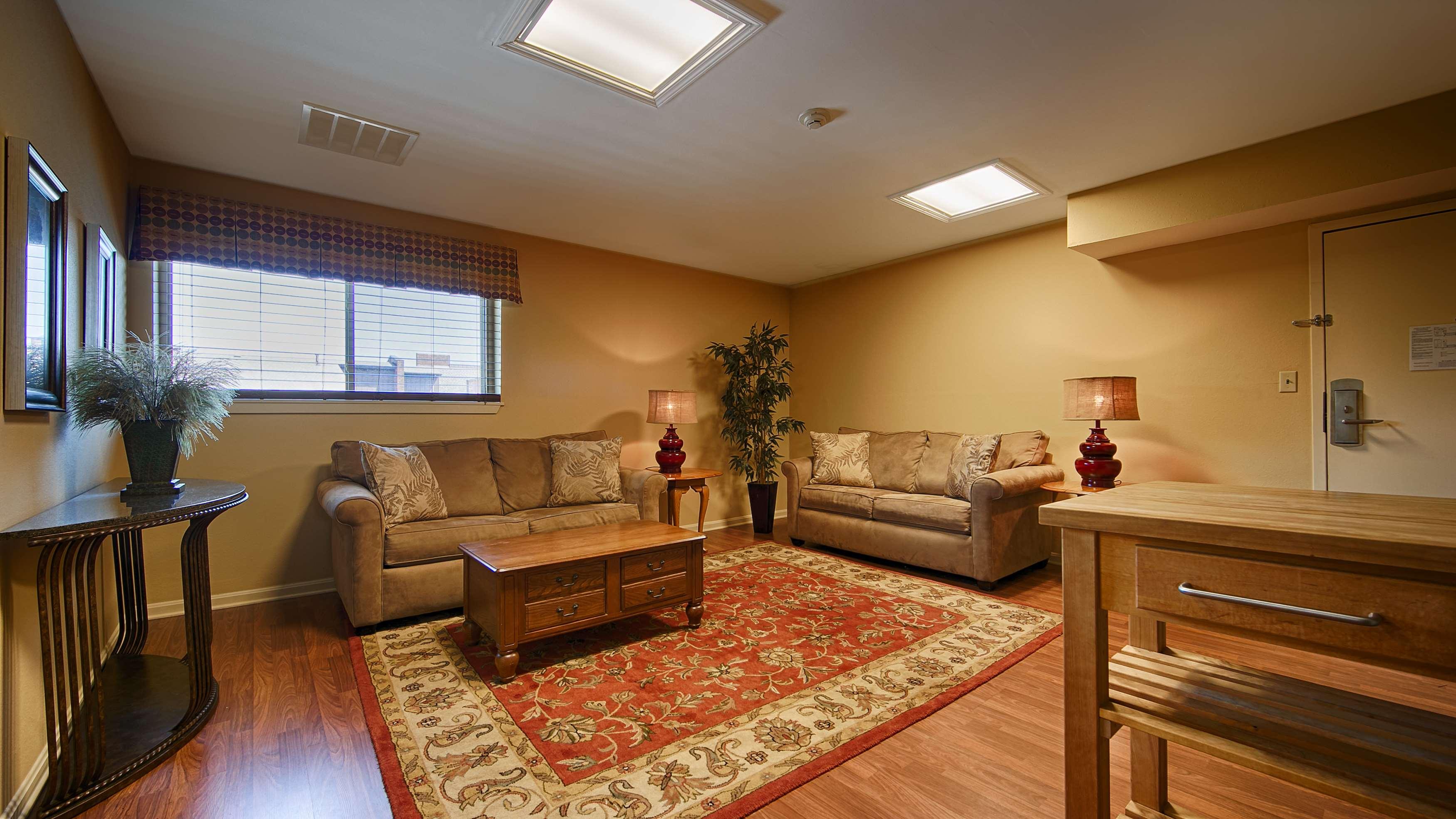 Best Western Shelbyville Lodge — photo 3