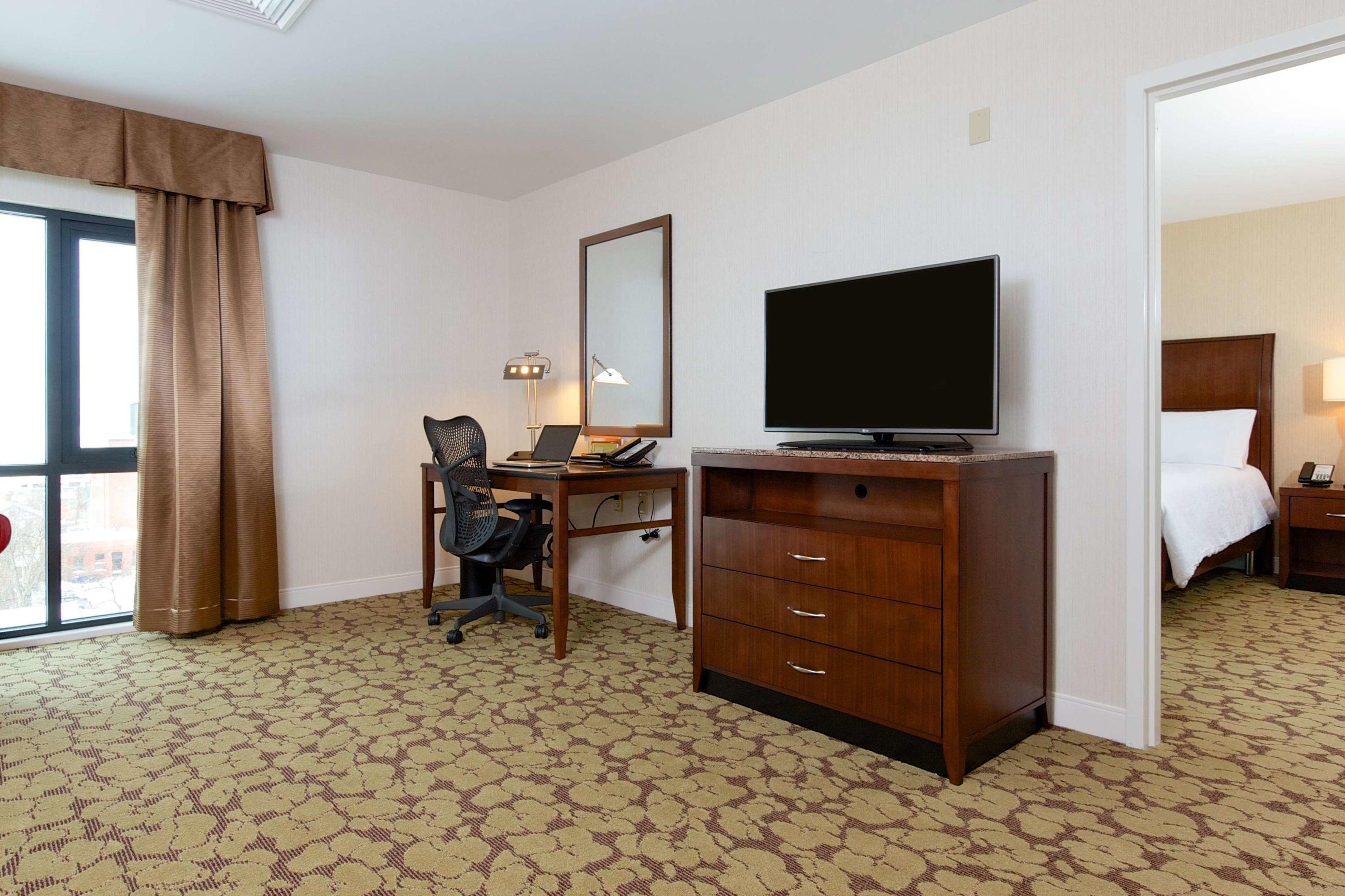 Hilton Garden Inn Burlington Downtown — photo 5