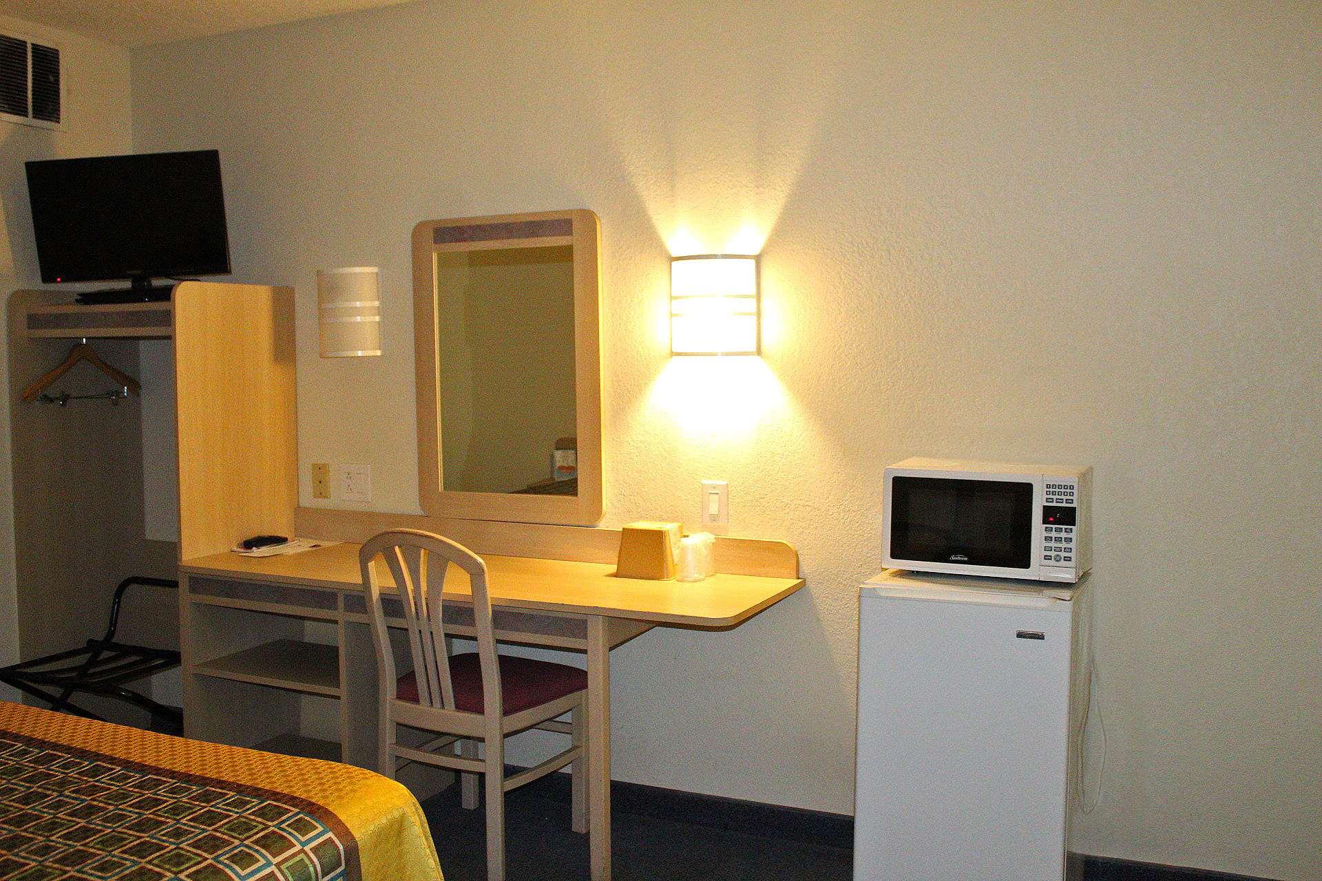 Americas Best Value Inn Clarksville — photo 3