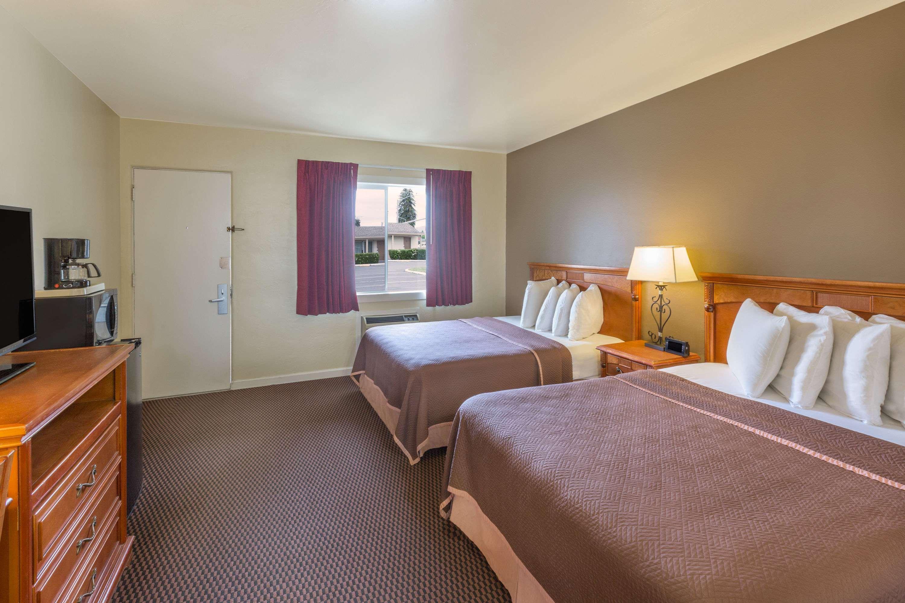 Travelodge by Wyndham Santa Rosa Wine Country — photo 4