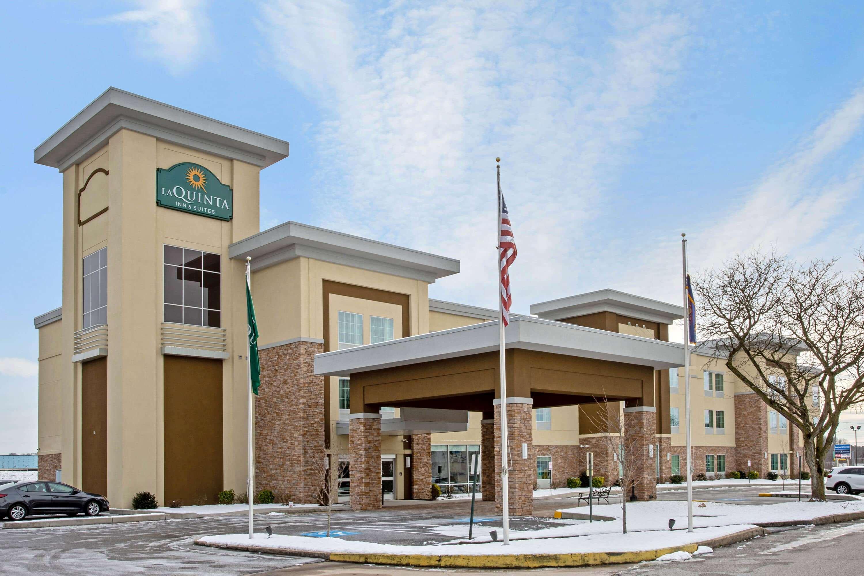 La Quinta Inn & Suites — photo 4