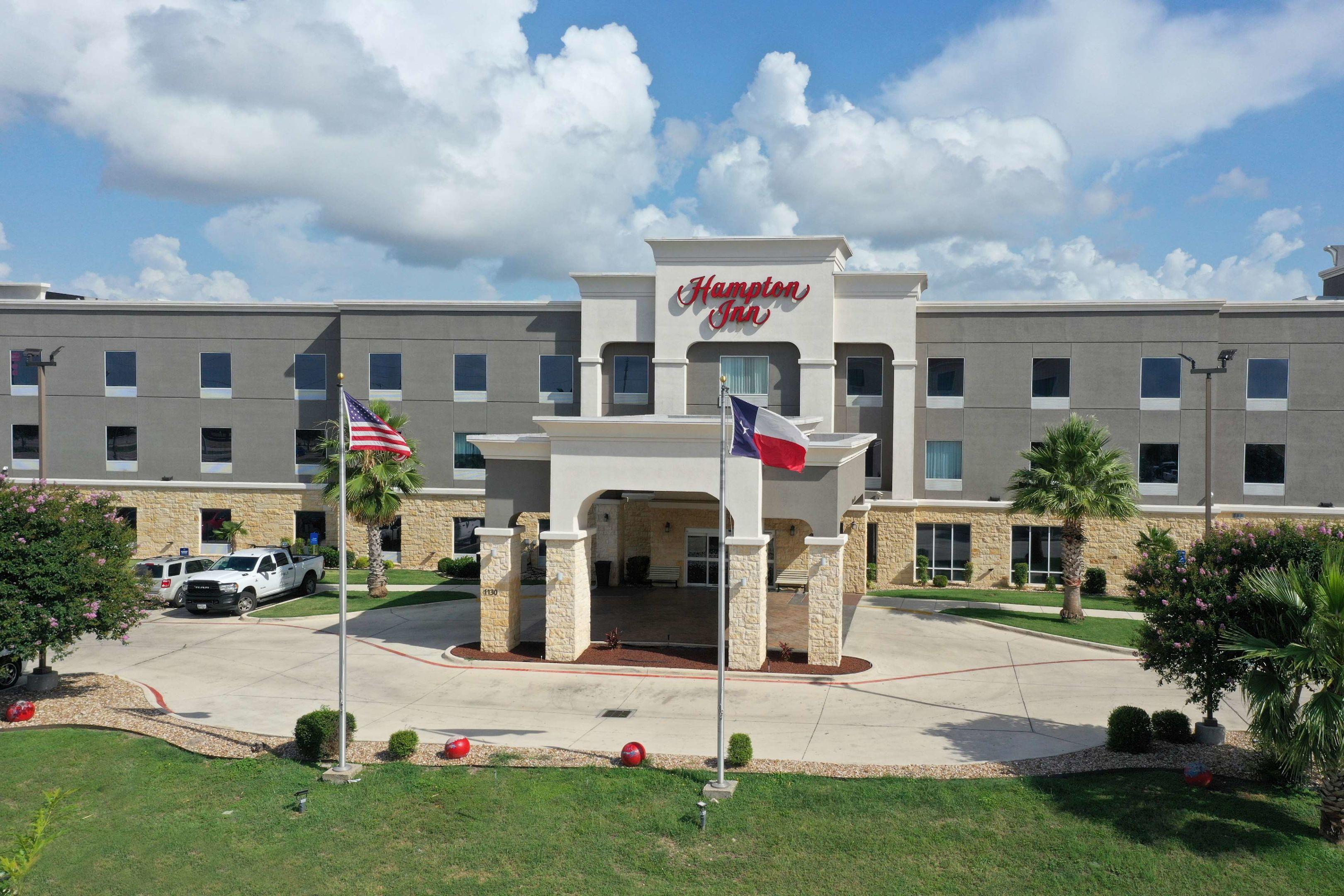 Hampton Inn Seguin — photo 3