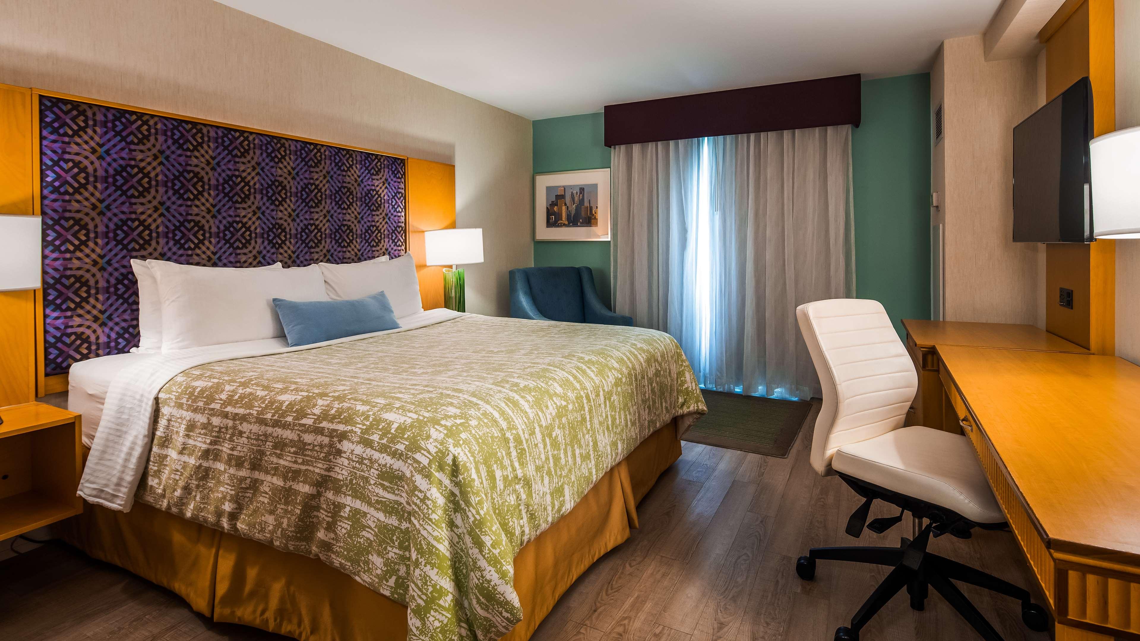 Best Western Premier Toronto Airport Carlingview Hotel — photo 5