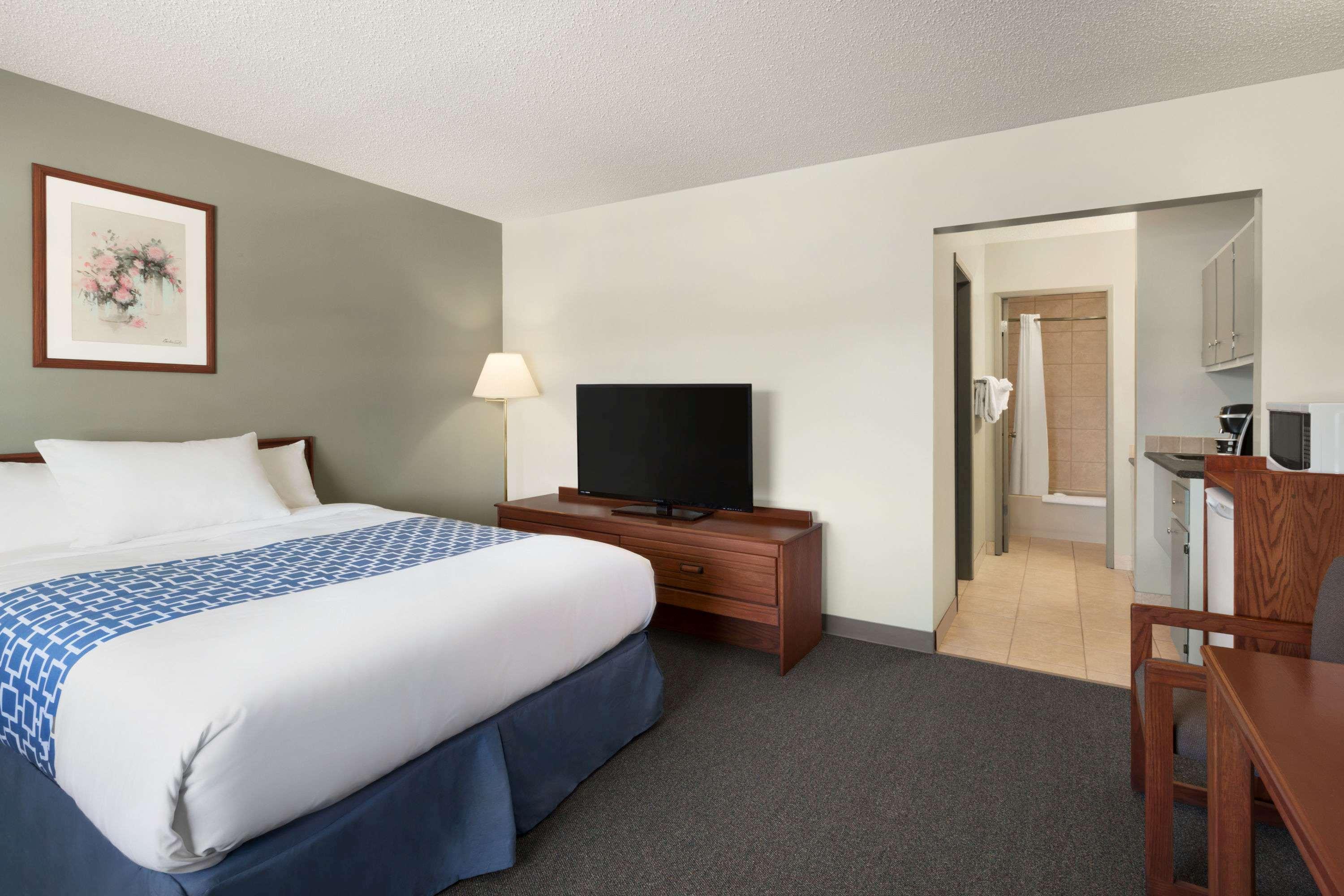 Travelodge Cranbrook — photo 4