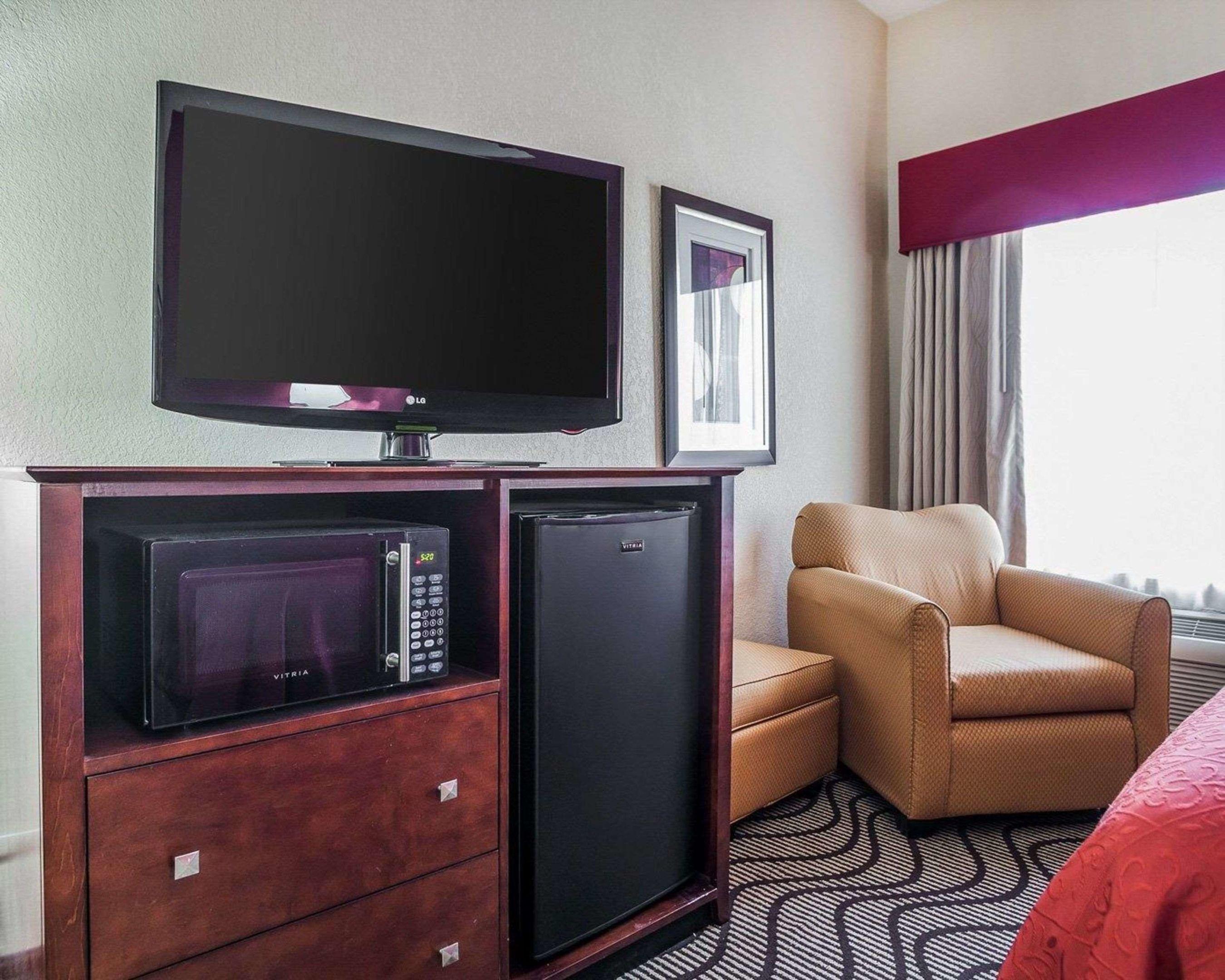 Quality Inn & Suites — photo 5