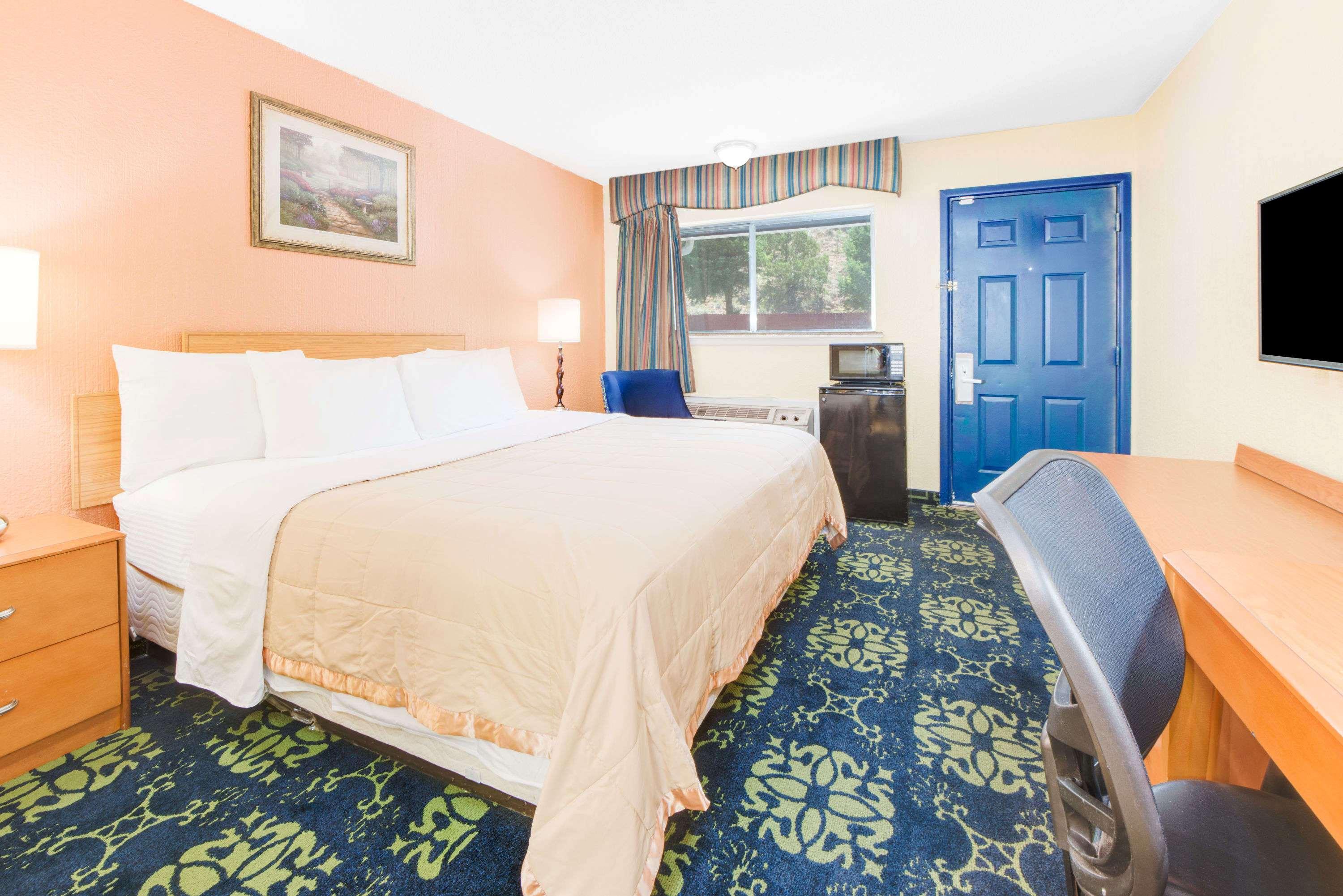 Travelodge by Wyndham Ruidoso — photo 4