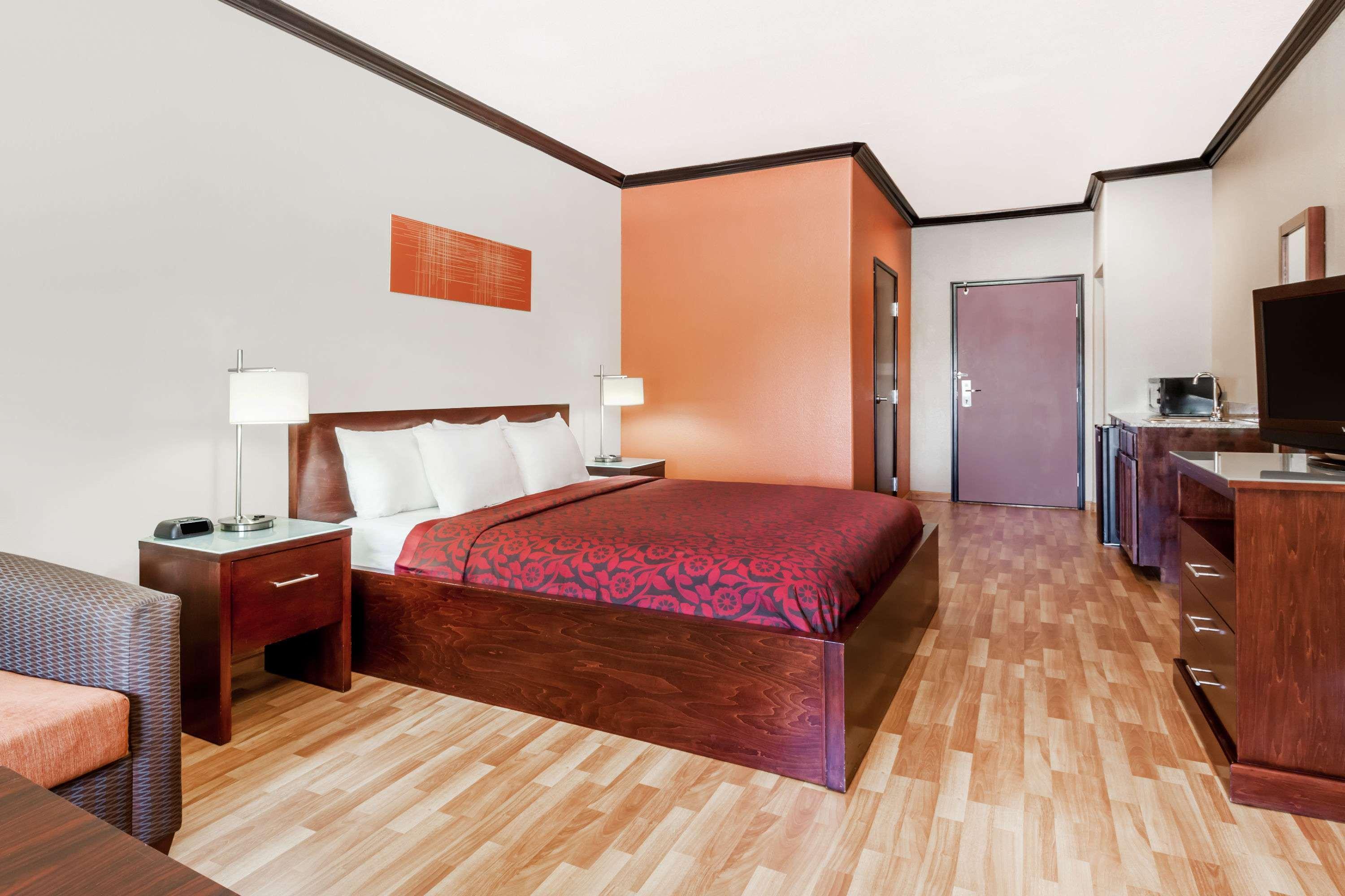 Days Inn And Suites Marquez — photo 5