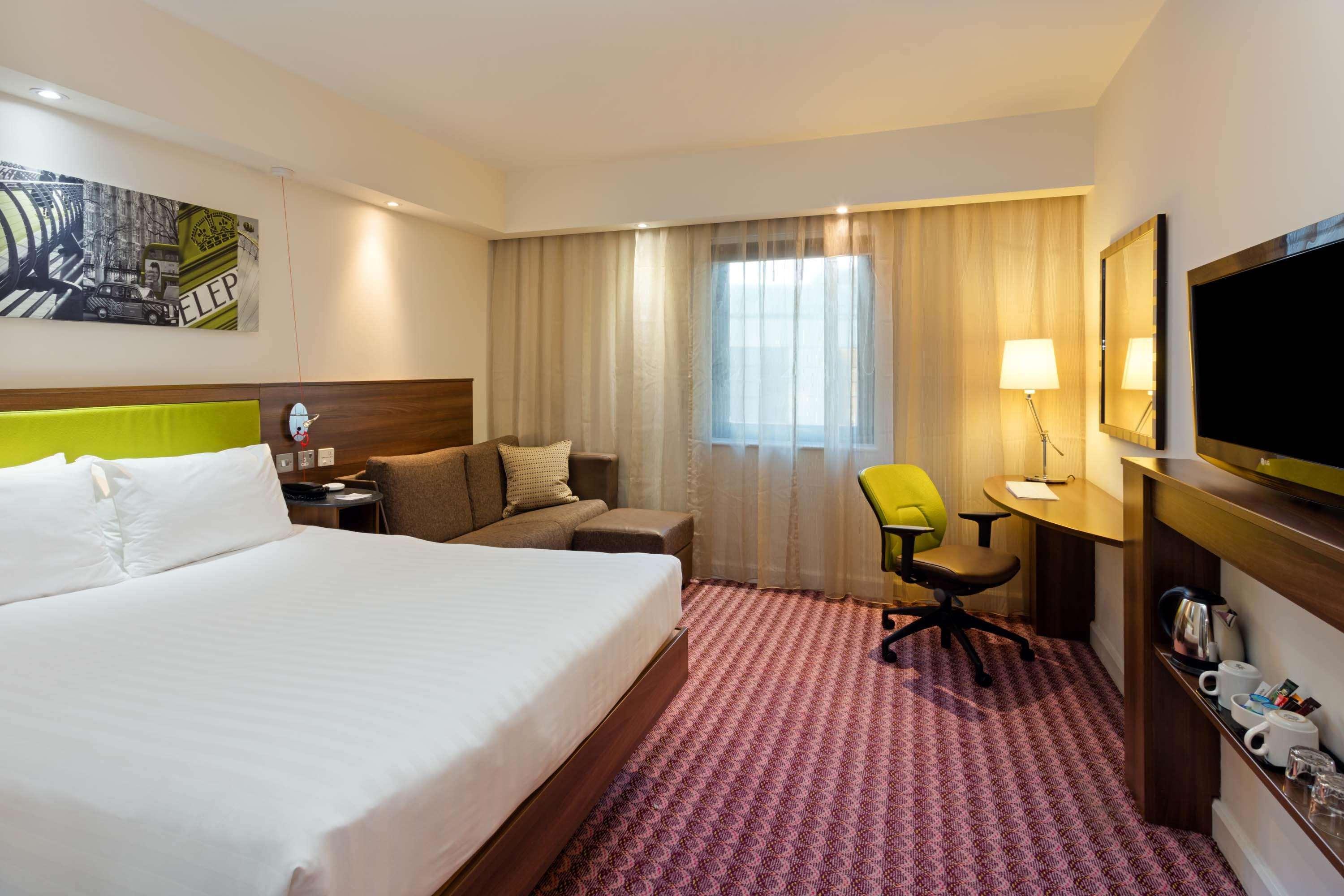 Hampton by Hilton London Croydon — photo 5