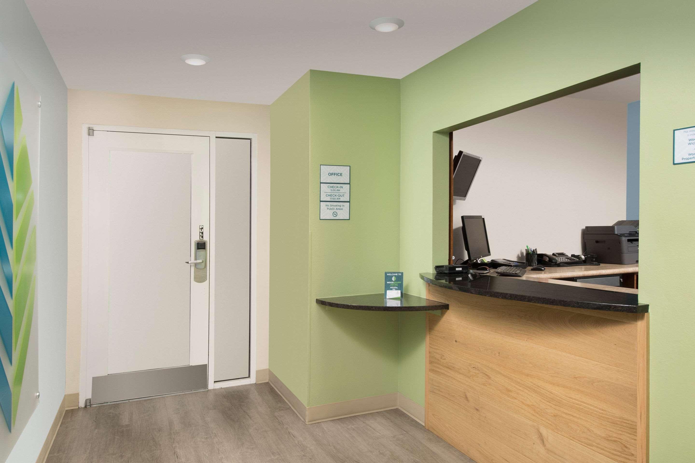WoodSpring Suites Wichita Airport — photo 5