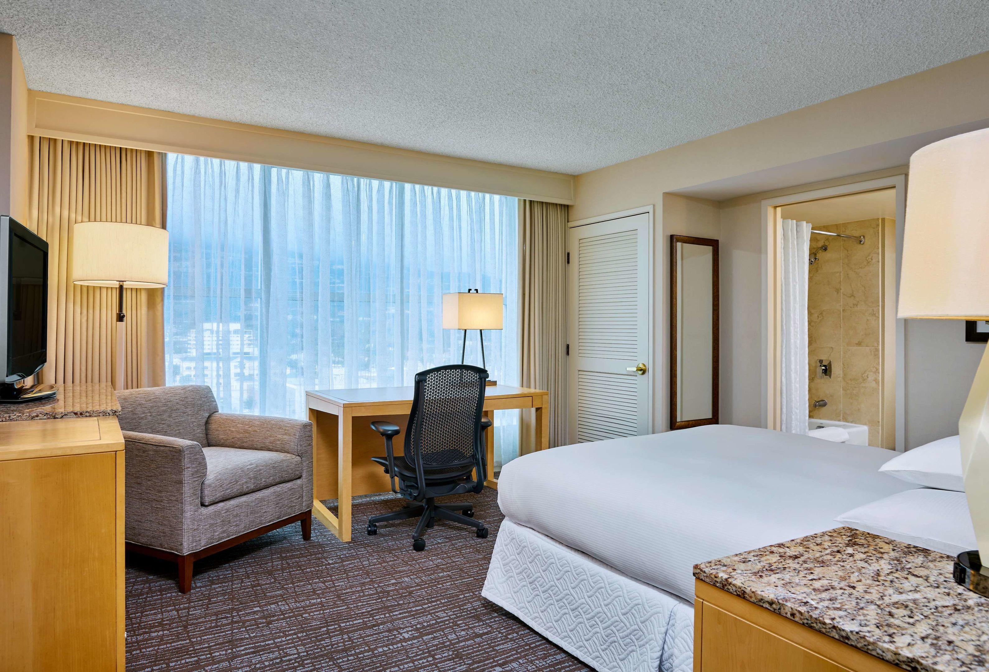 Hilton Los Angeles North-Glendale & Executive Meeting Center — photo 5