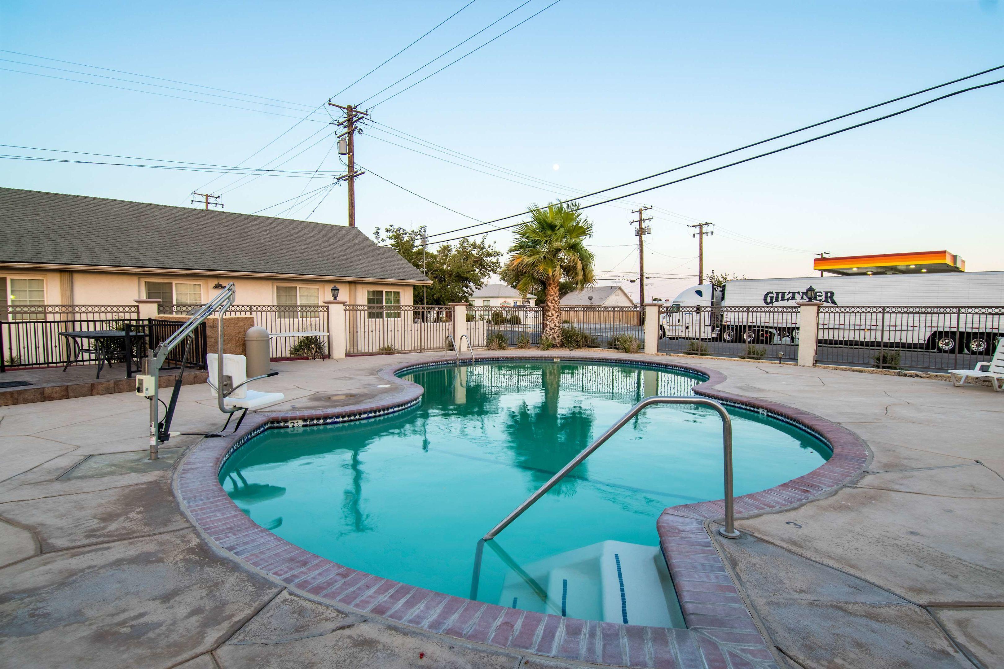 Motel 6 Mojave - Airport — photo 5