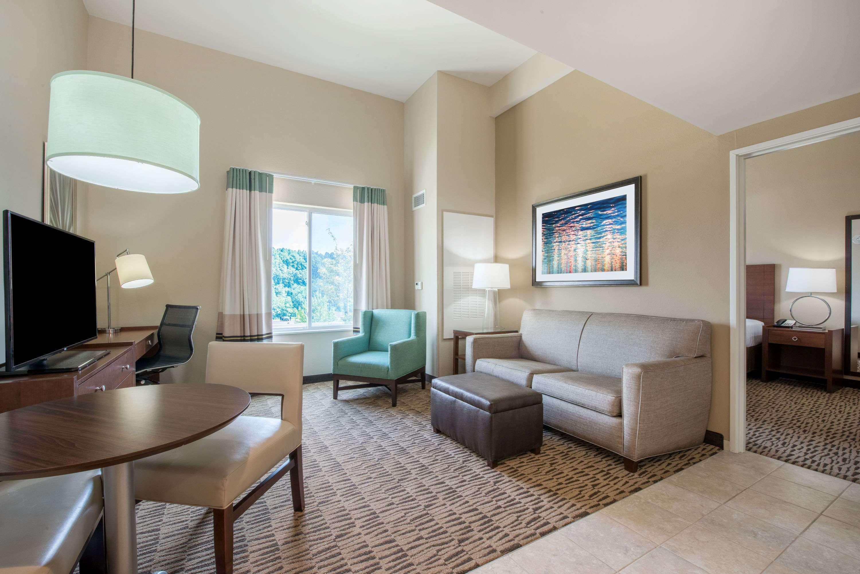 Hawthorn Suites by Wyndham Bridgeport — photo 4