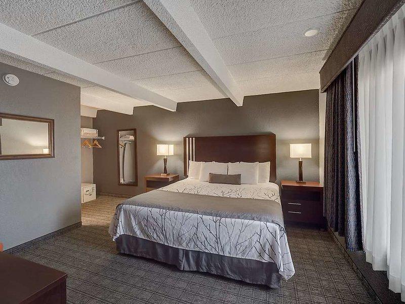 Eastland Suites Hotel & Conference Center - Urbana — photo 5