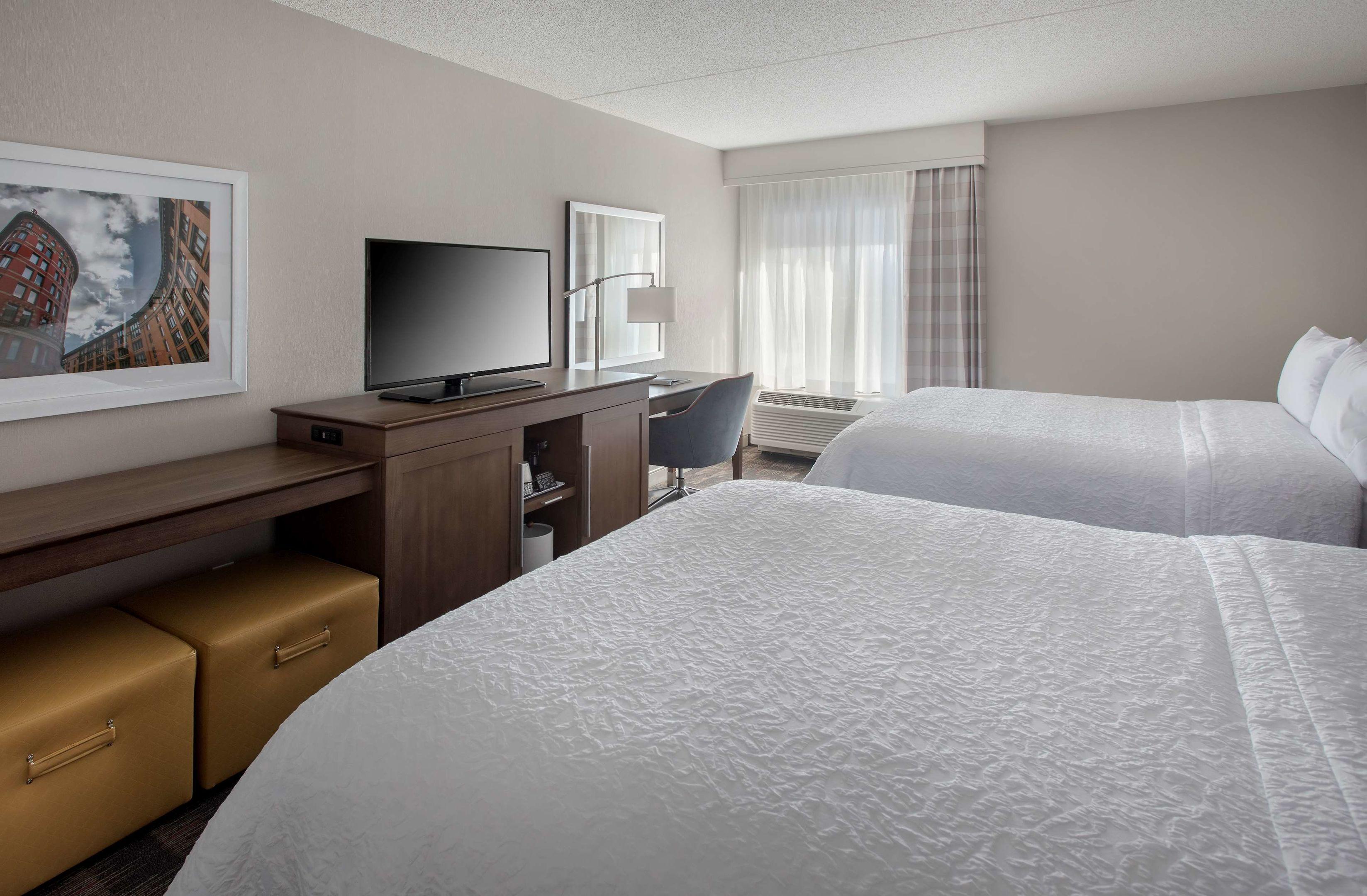 Hampton Inn Boston-Logan Airport — photo 4