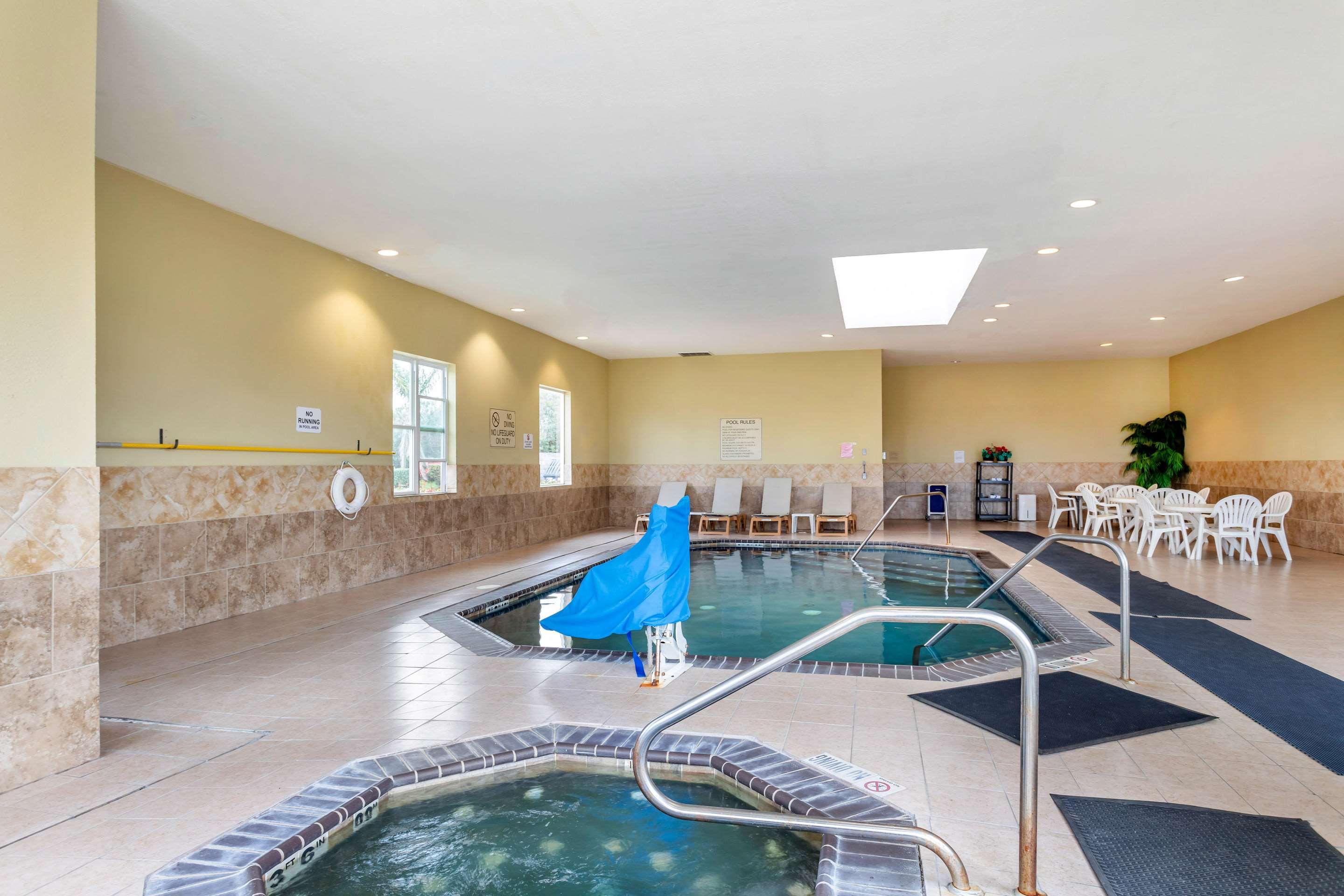 Quality Inn & Suites — photo 4