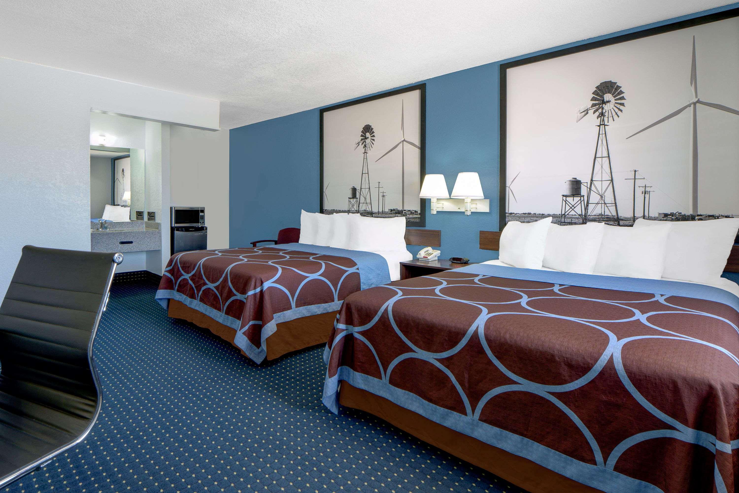 Super 8 by Wyndham Dumas TX — photo 4