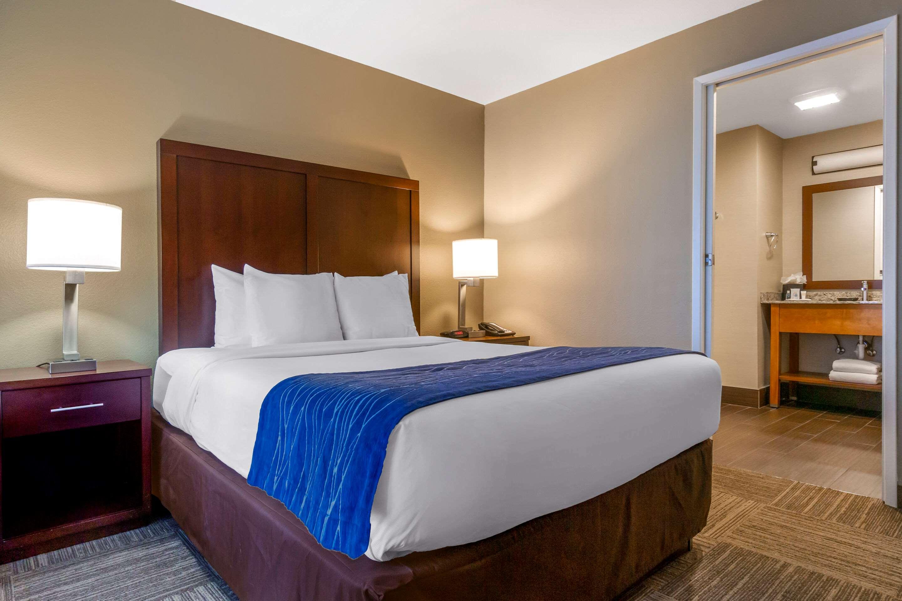 Comfort Inn & Suites Sea-Tac Airport — photo 5