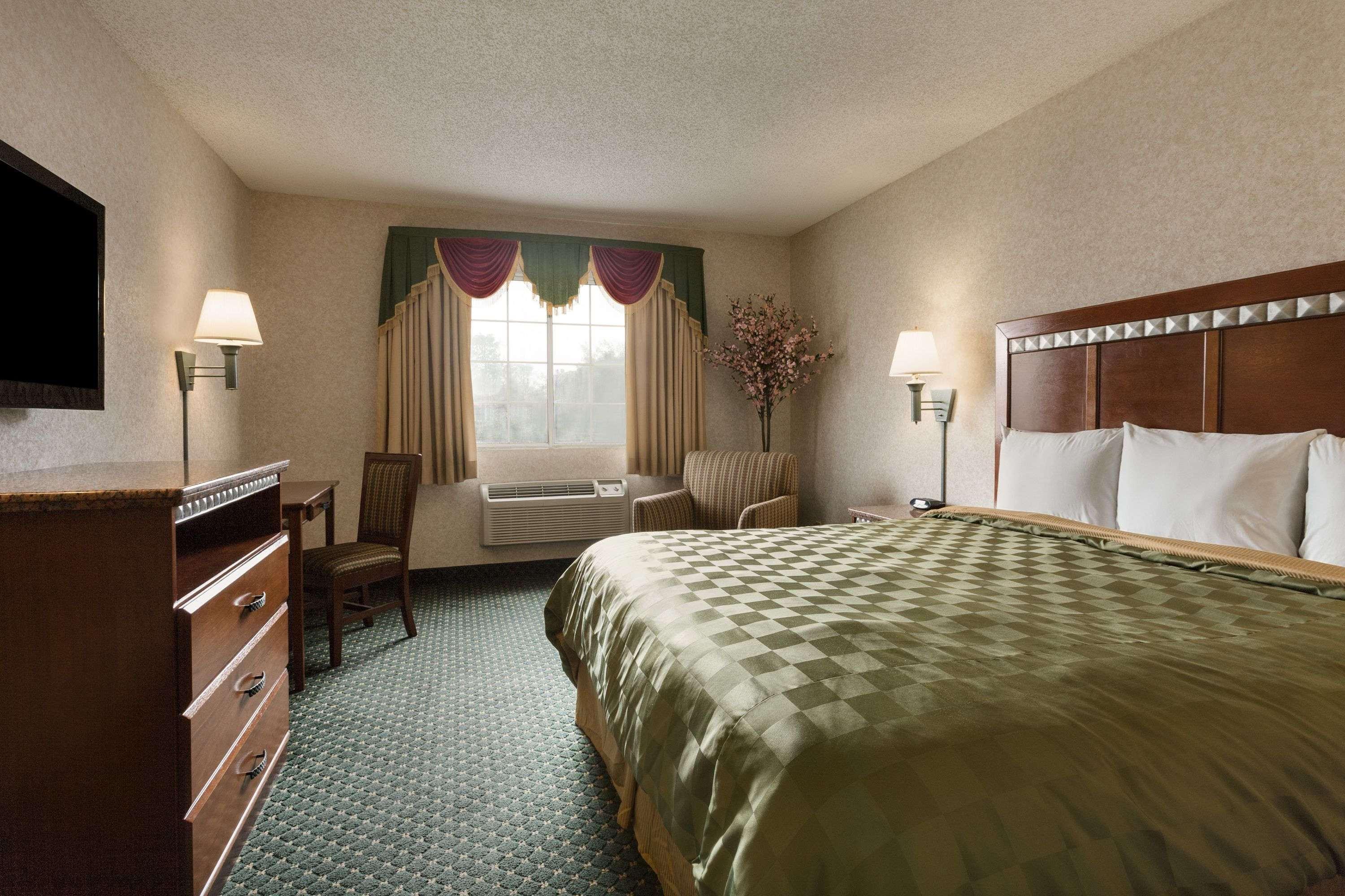 Travelodge by Wyndham Santa Clarita/Valencia — photo 3