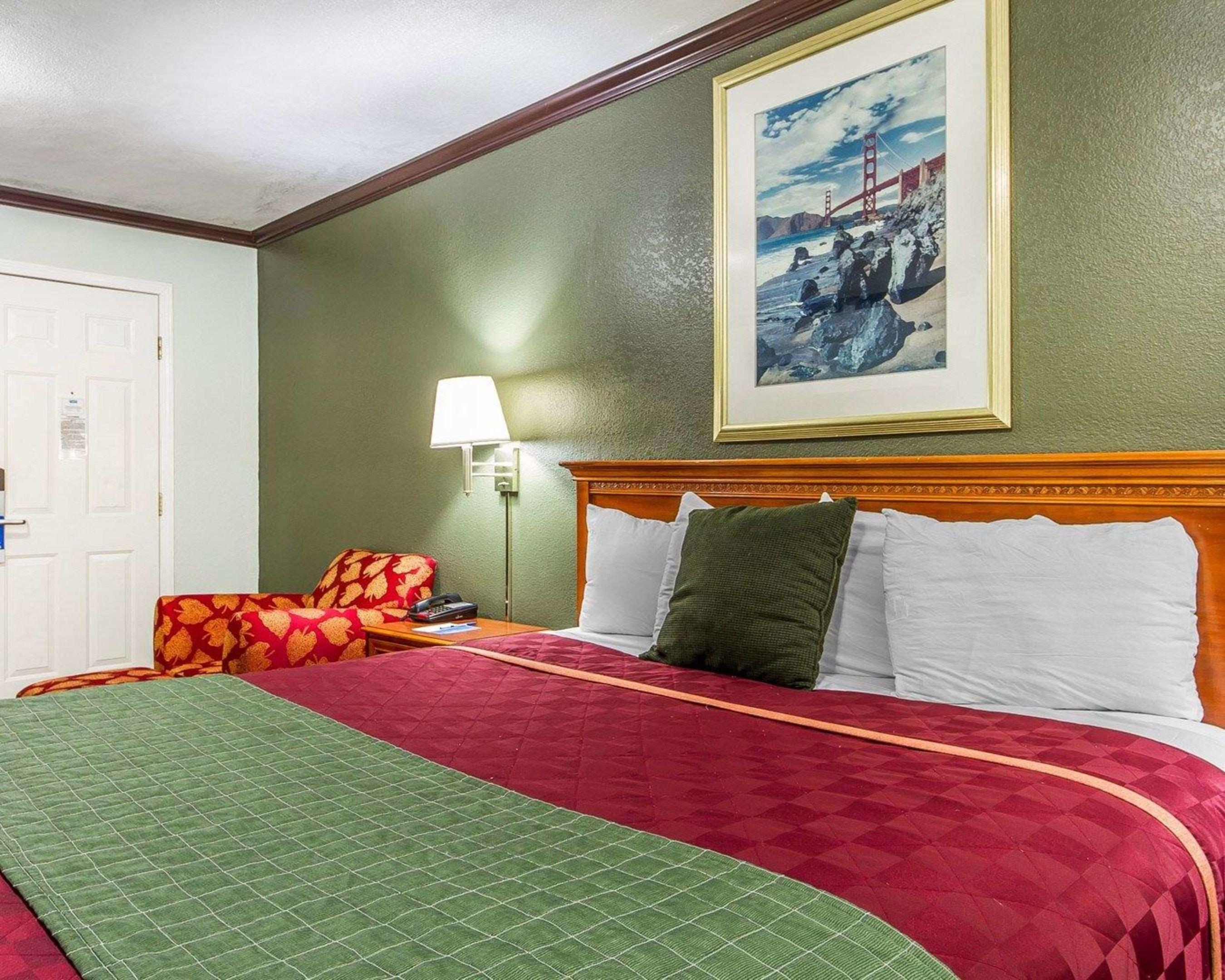Rodeway Inn — photo 5
