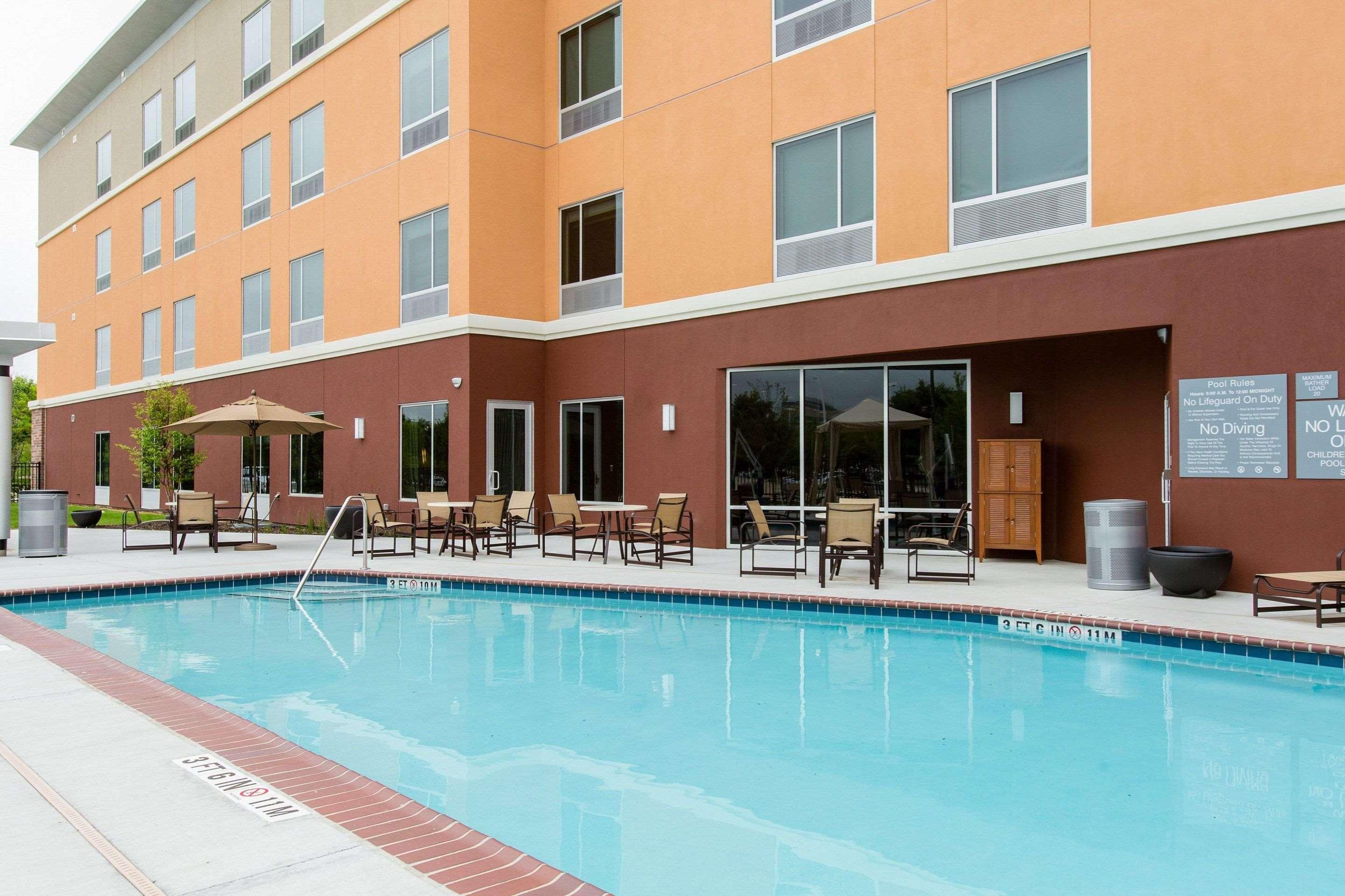 Cambria Suites Plano — photo 4