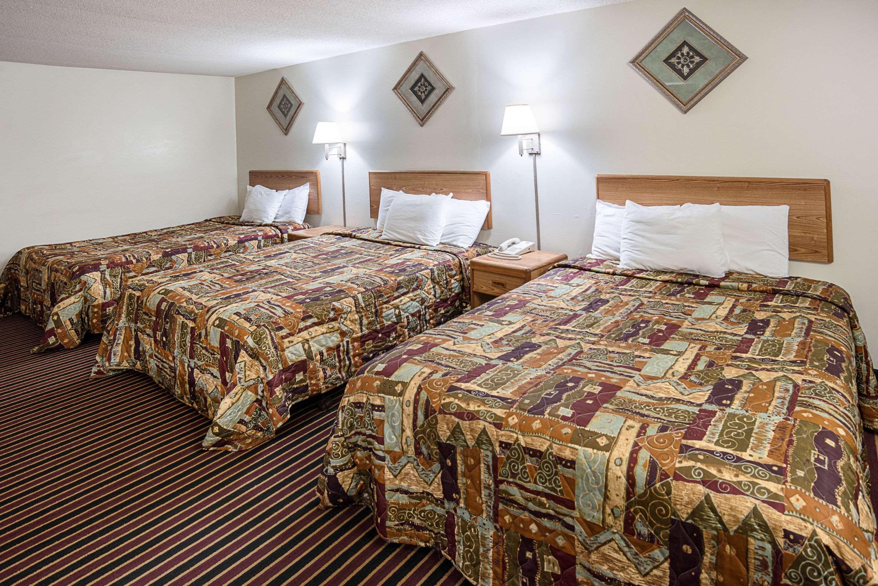 Rodeway Inn Austin — photo 5