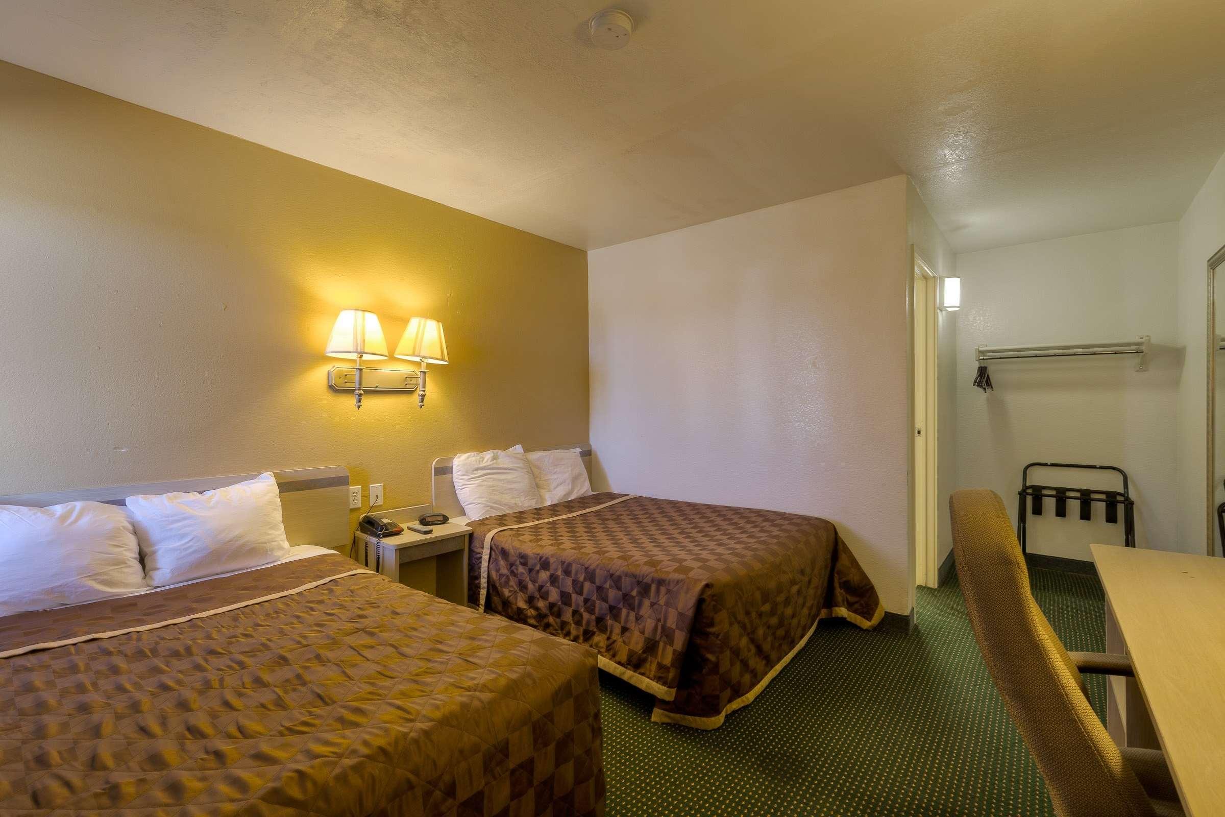 Americas Best Value Inn- Amarillo Airport/Grand Street — photo 5