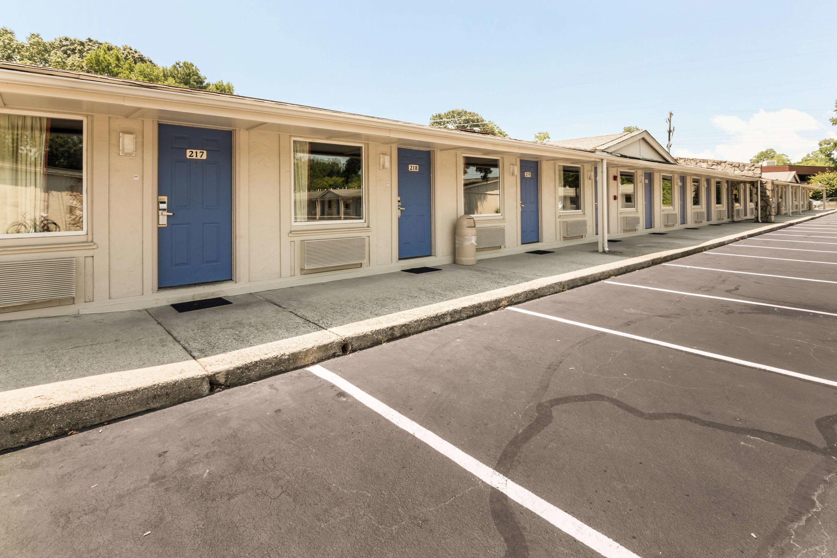 Motel 6 Newport News — photo 5