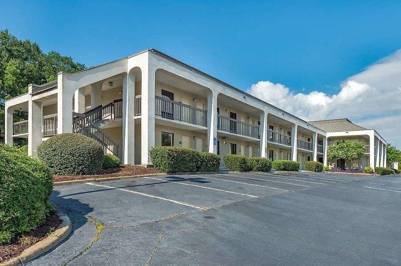Baymont by Wyndham Columbus GA — photo 4