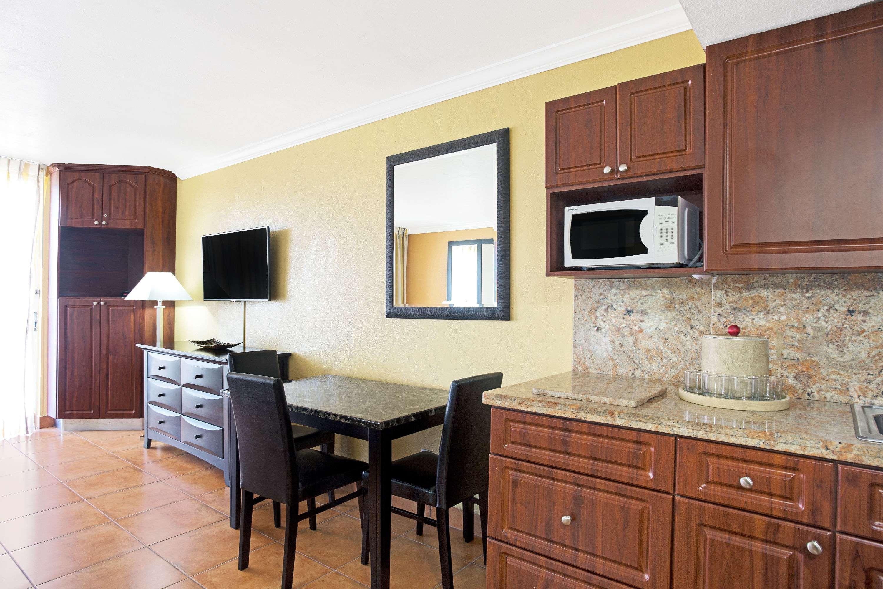 Ramada Plaza Marco Polo — photo 4