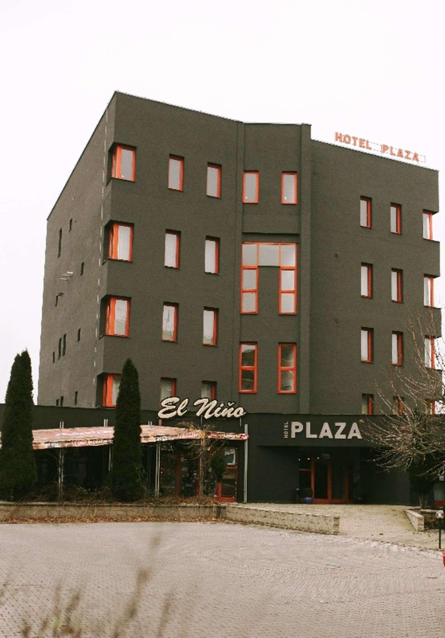 Plaza — photo 4