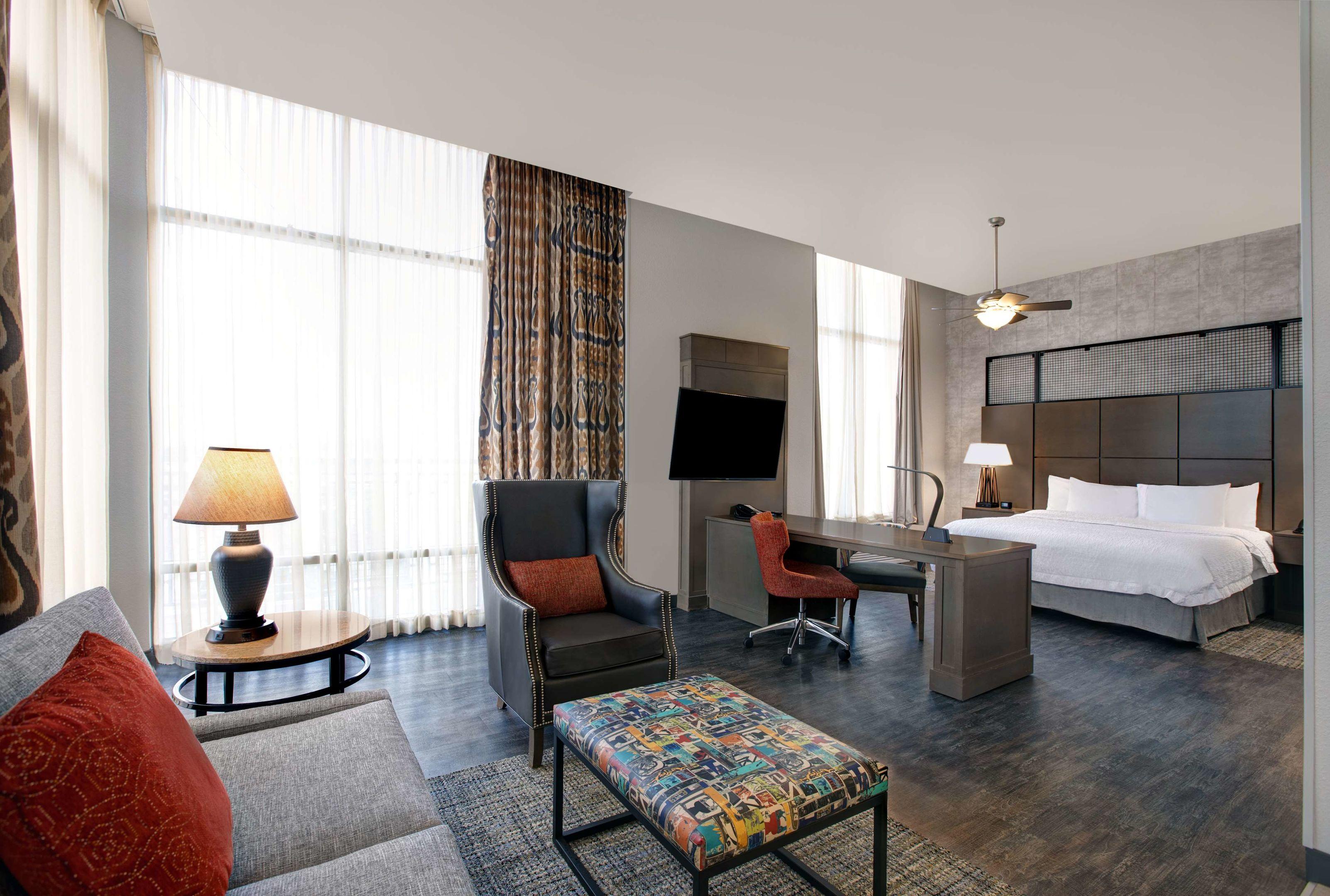Hampton Inn Suites Austin University — photo 4