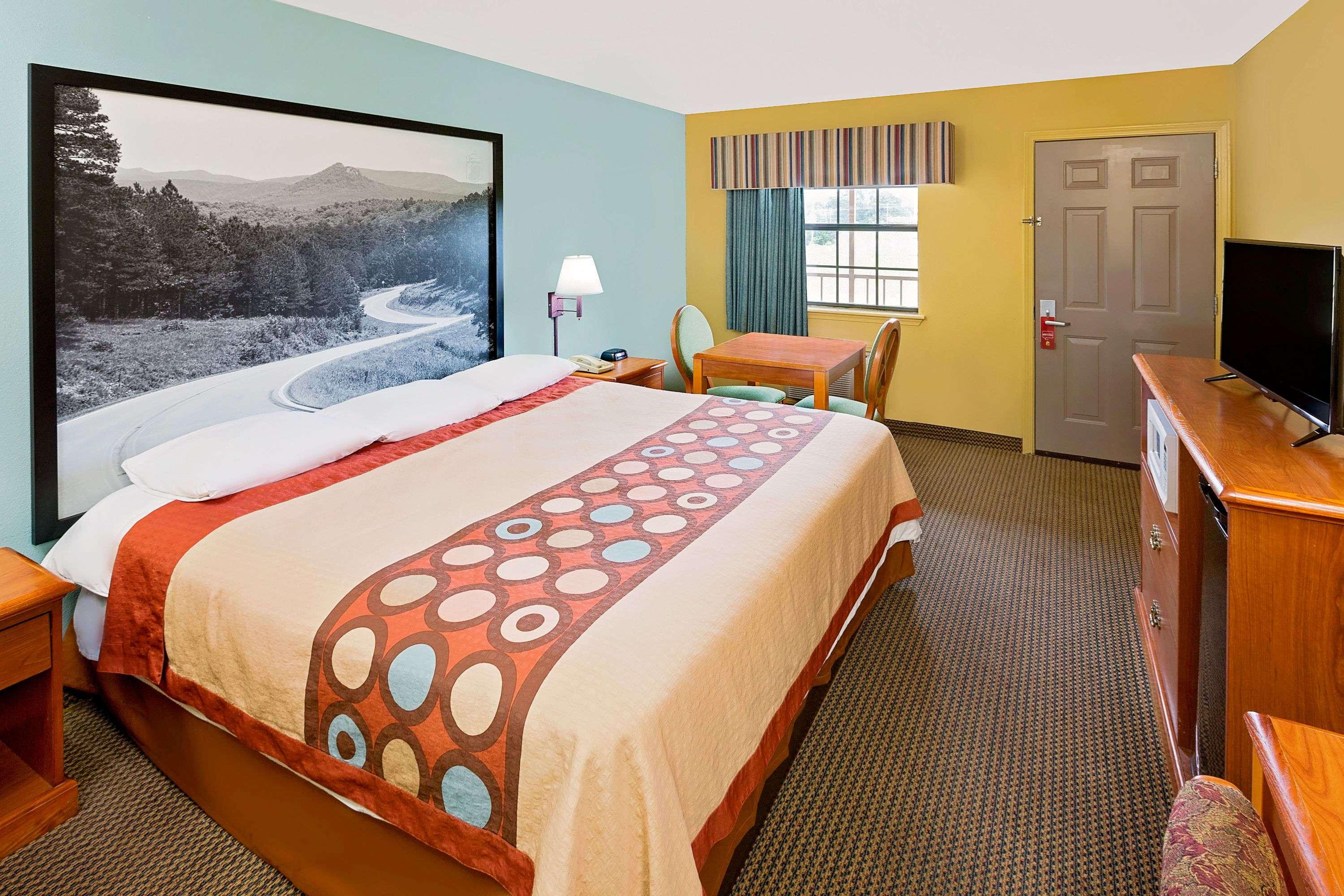Super 8 by Wyndham Hazen — photo 4