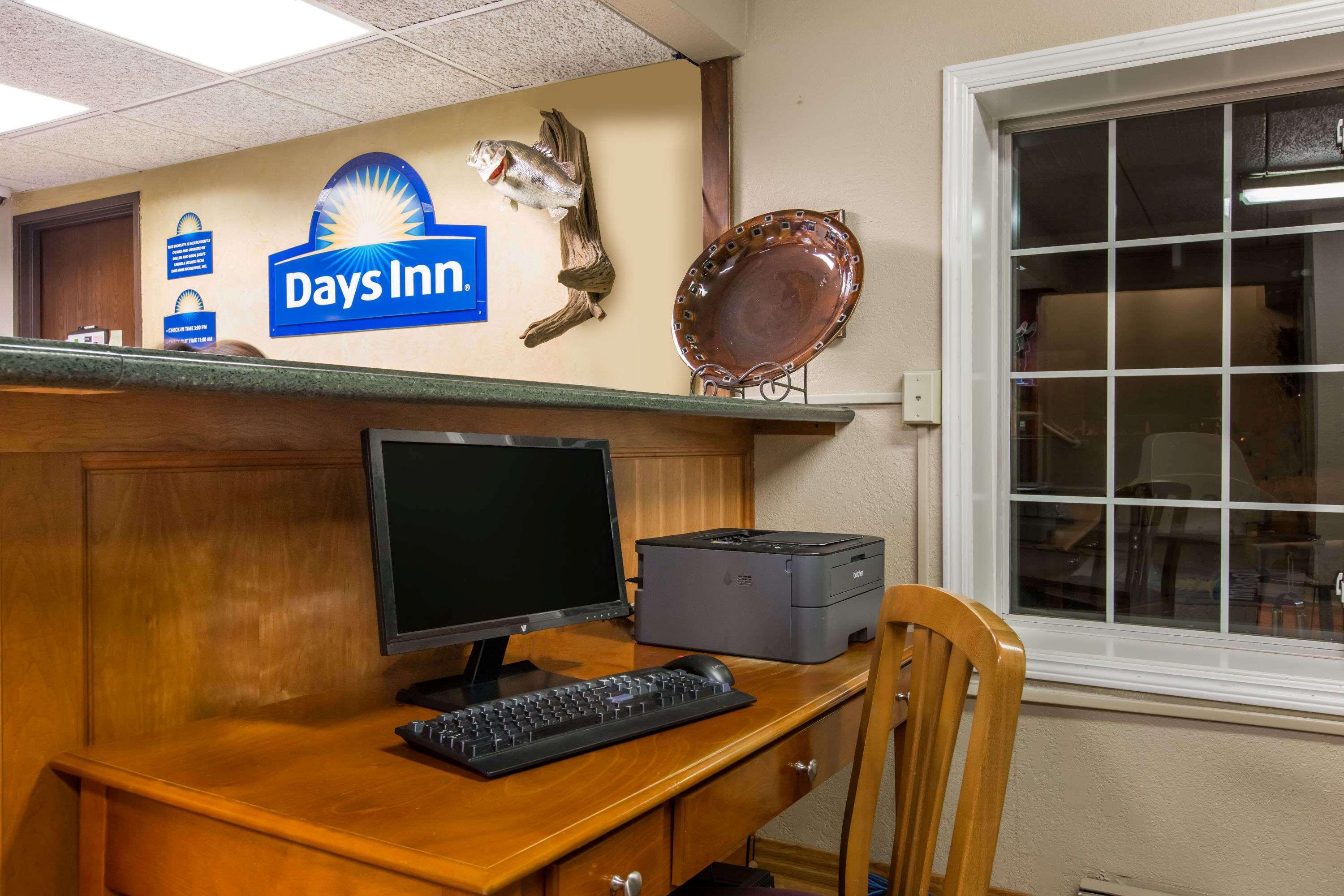 Days Inn by Wyndham Pierre — photo 5