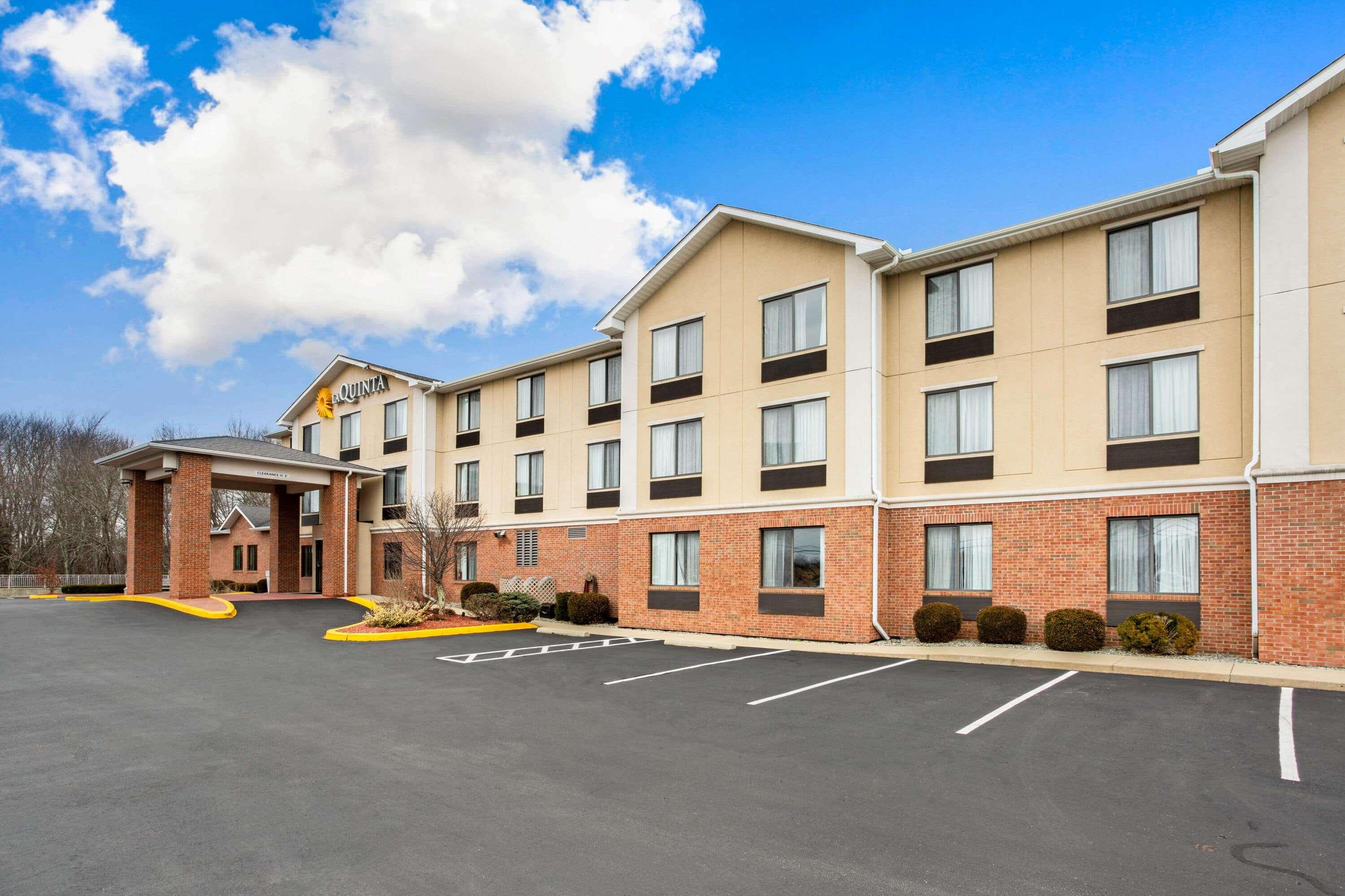 La Quinta Inn & Suites Norwich-Plainfield-Casino — photo 3