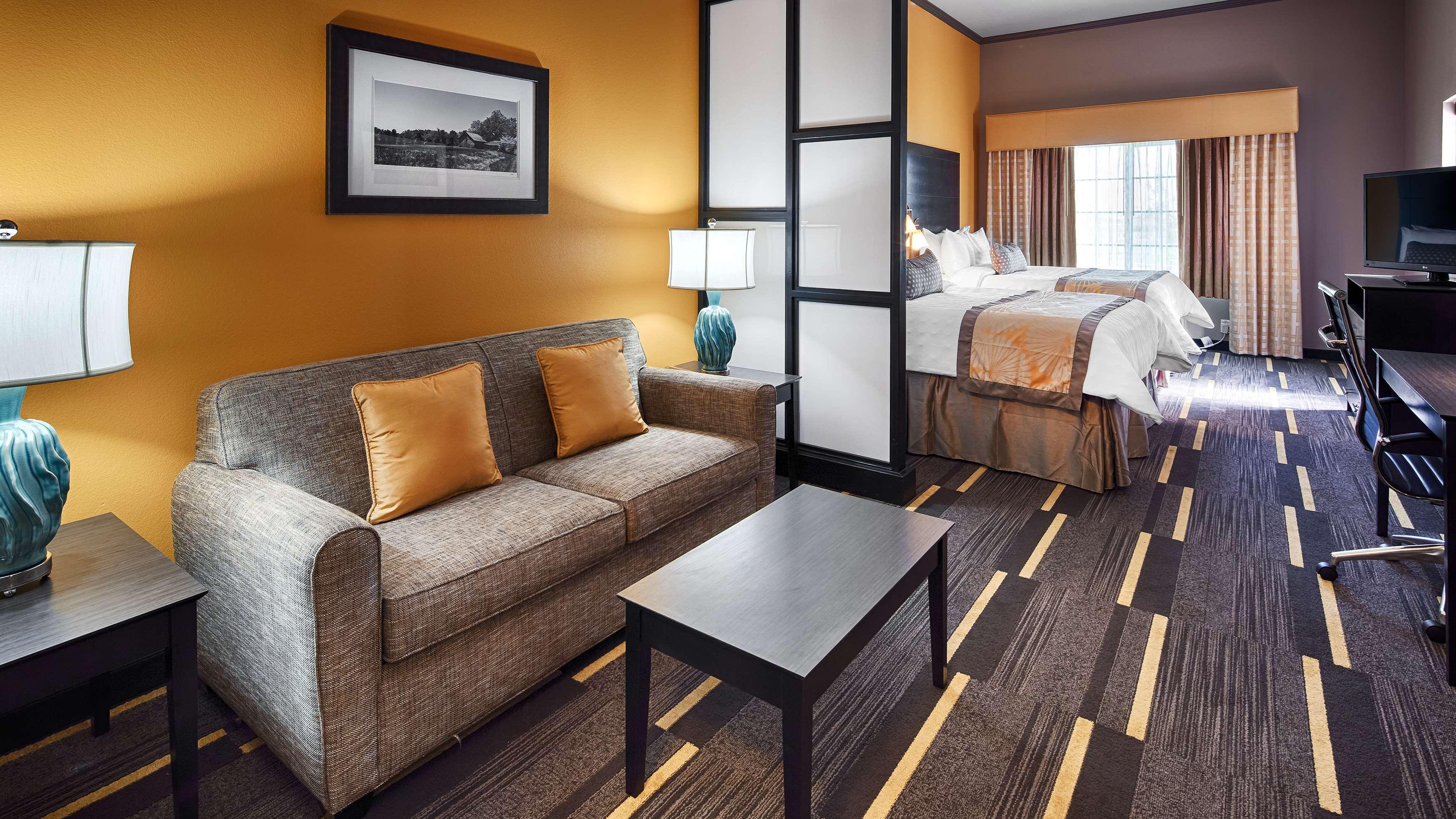 Best Western Plus Emerald Inn & Suites — photo 5