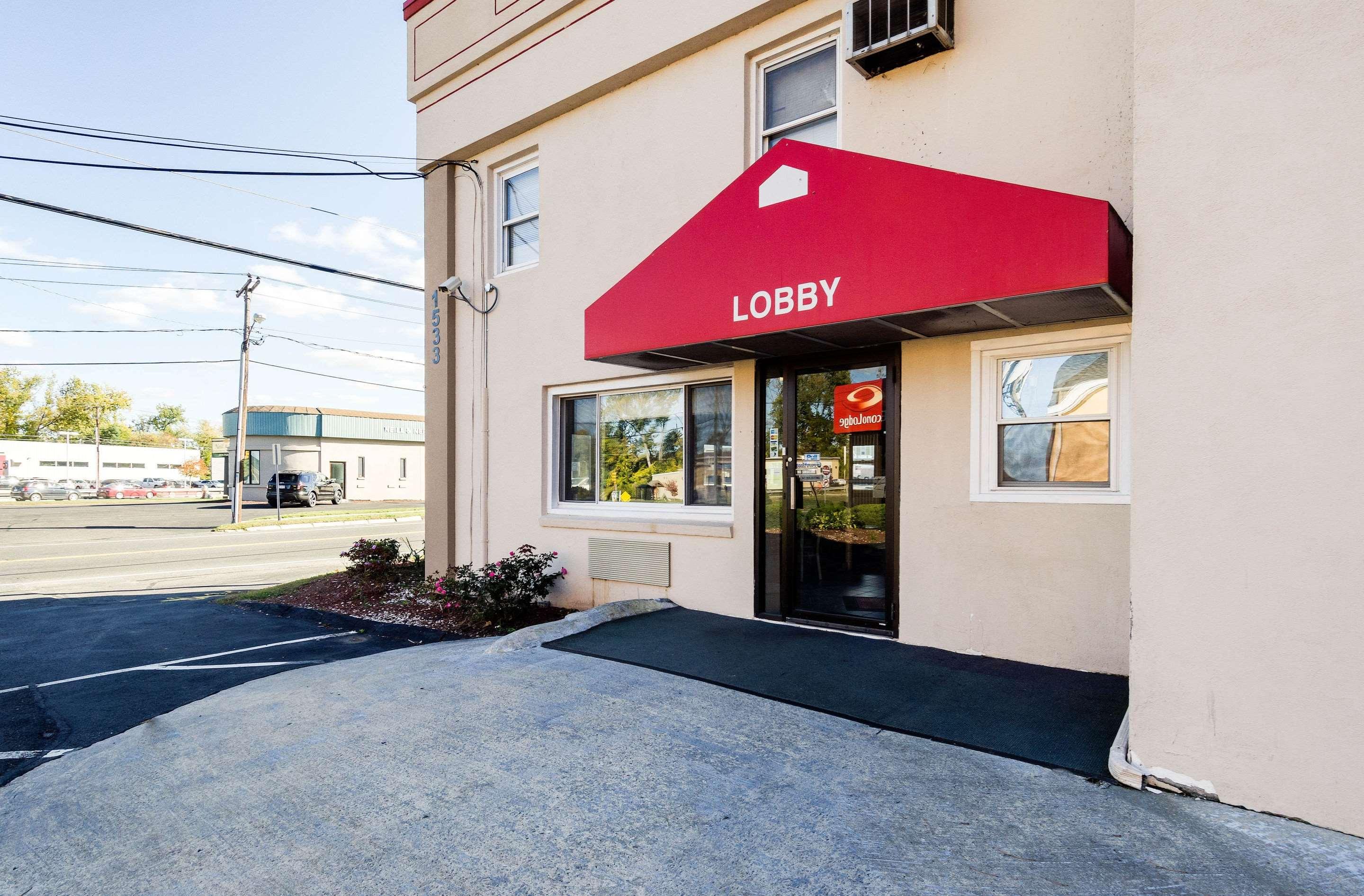 Econo Lodge West Springfield — photo 4
