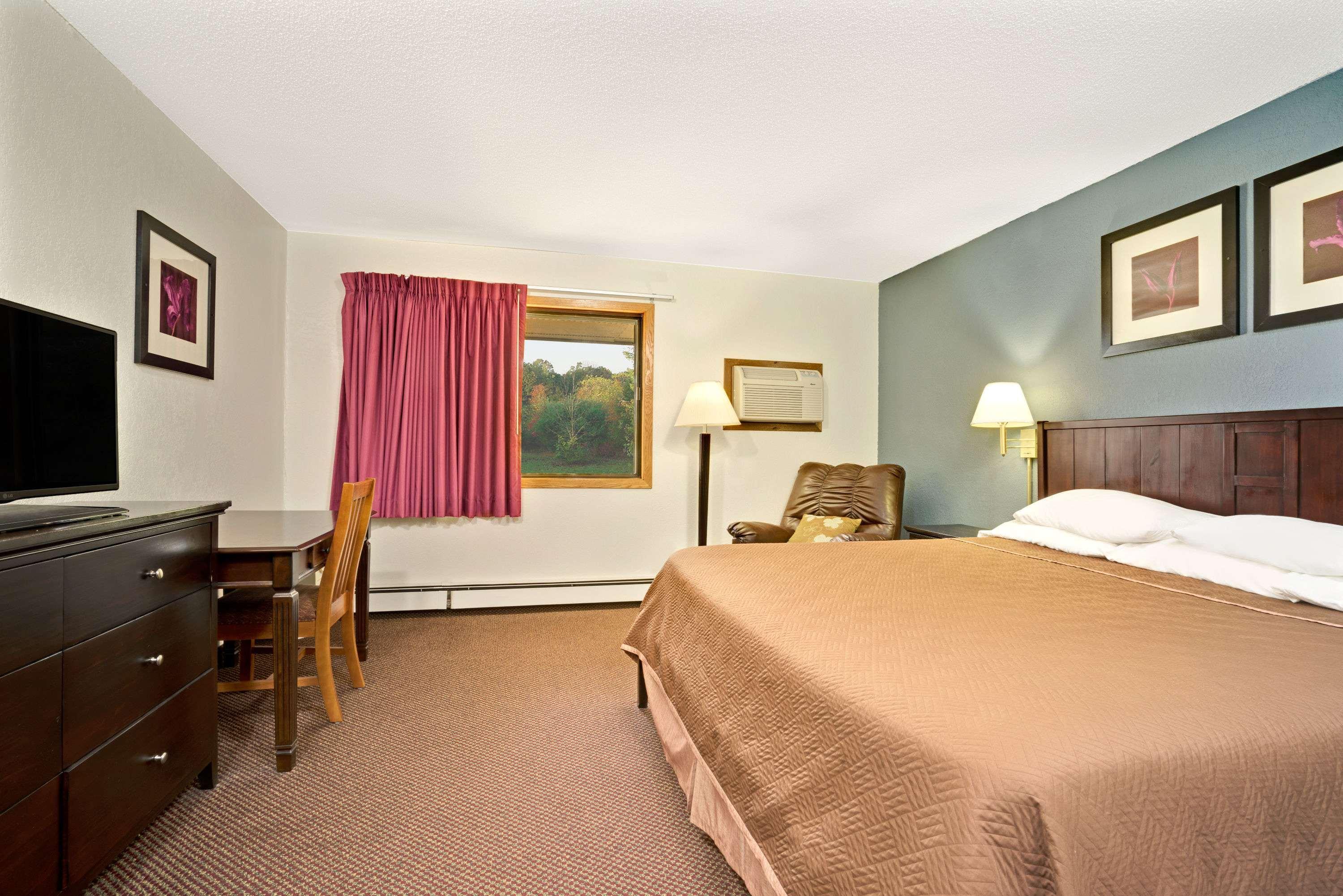 Travelodge Valleyfair Shakopee — photo 4