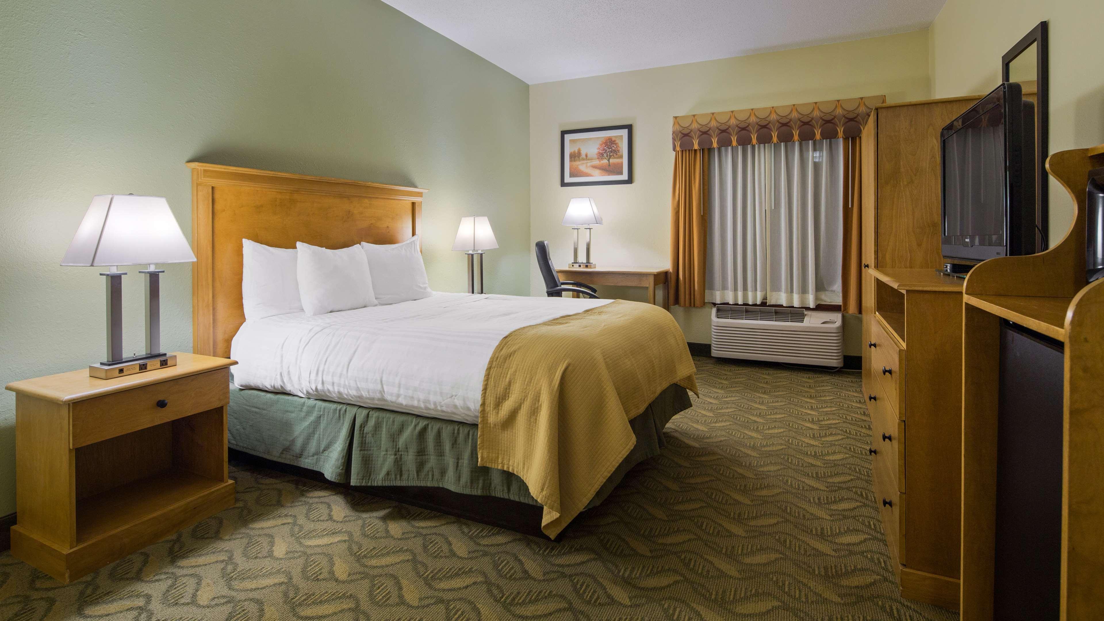 Best Western Crossroads Inn — photo 4