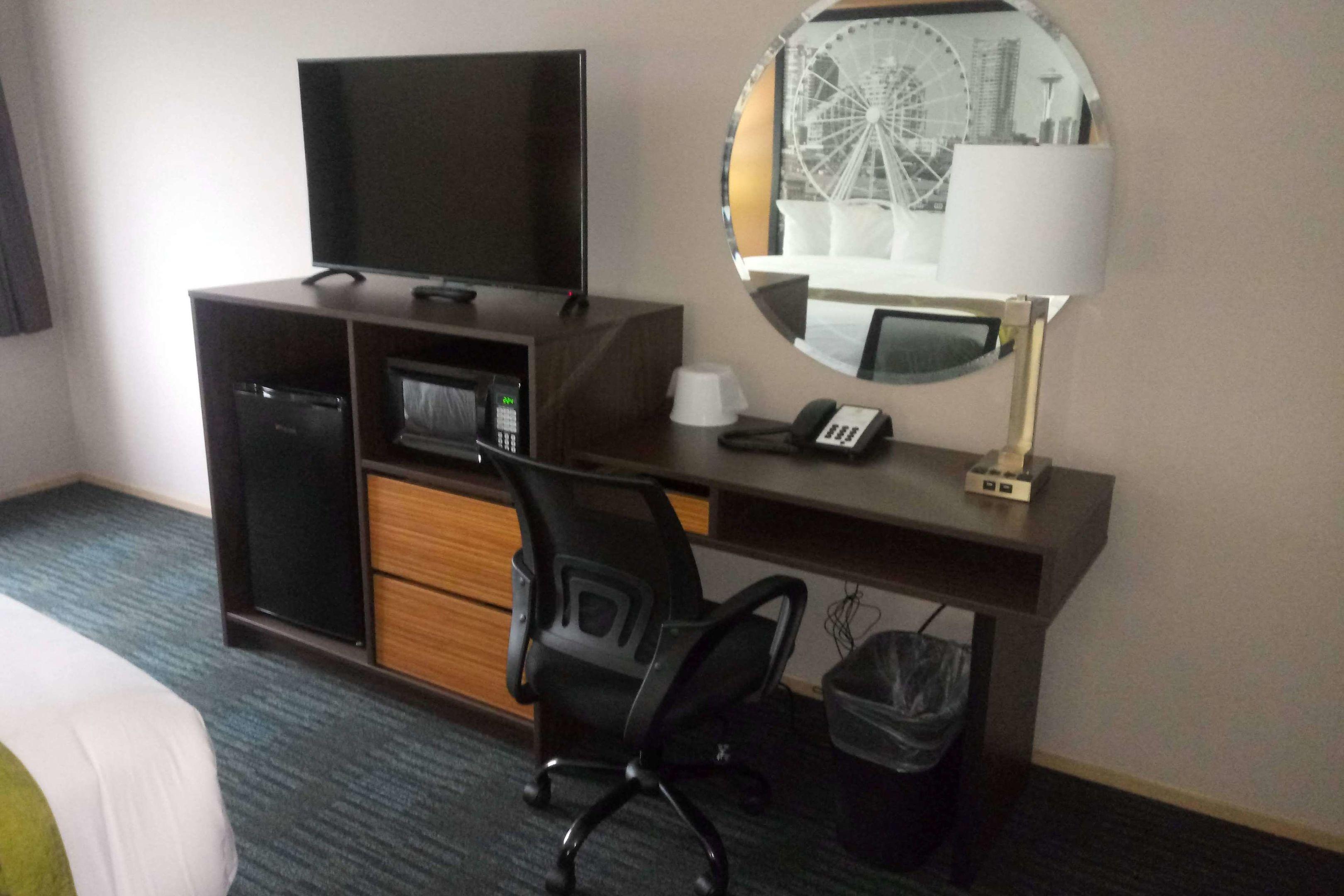 Super 8 by Wyndham Lynnwood — photo 4