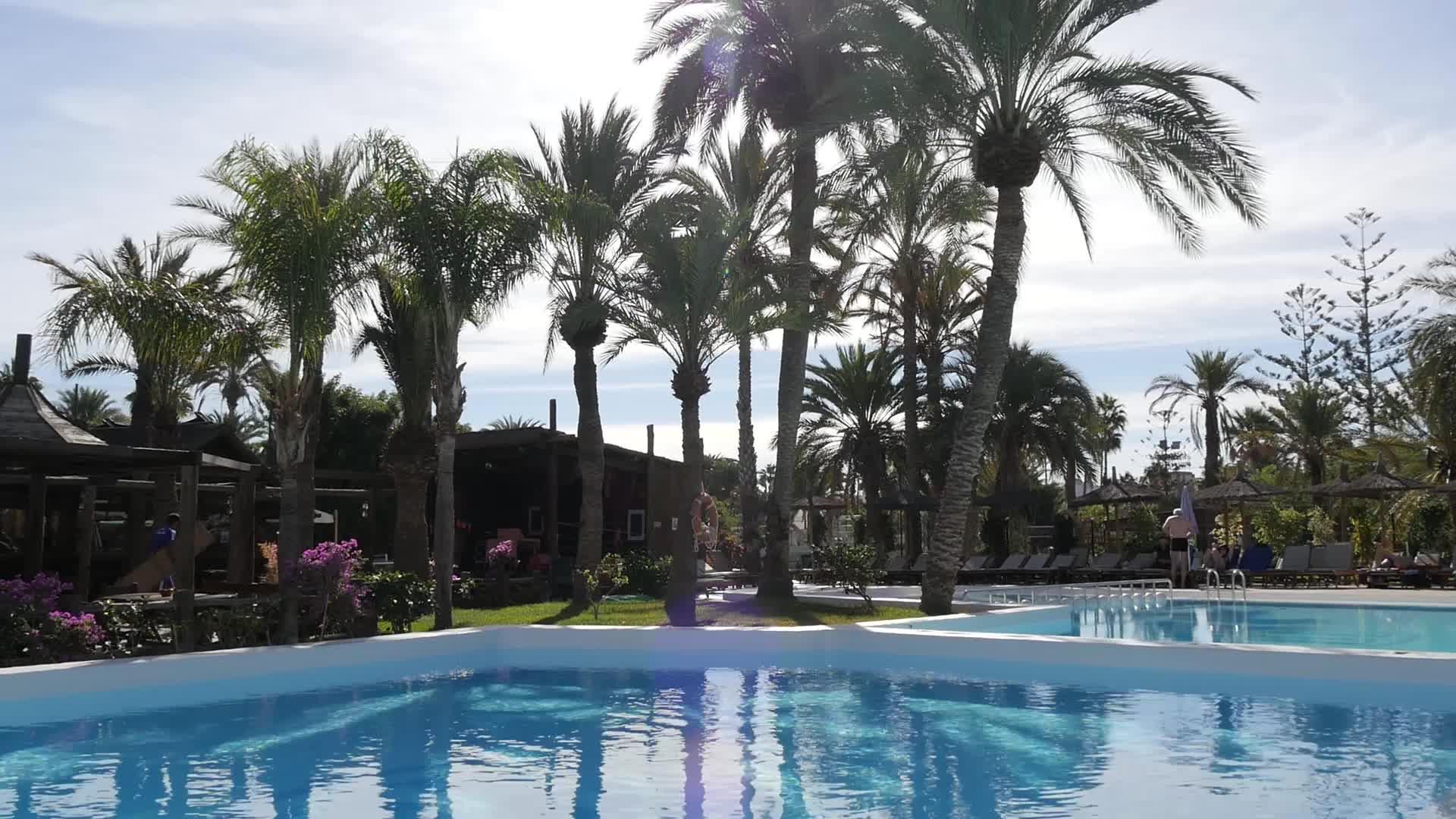 HL Miraflor Suites Hotel — photo 4