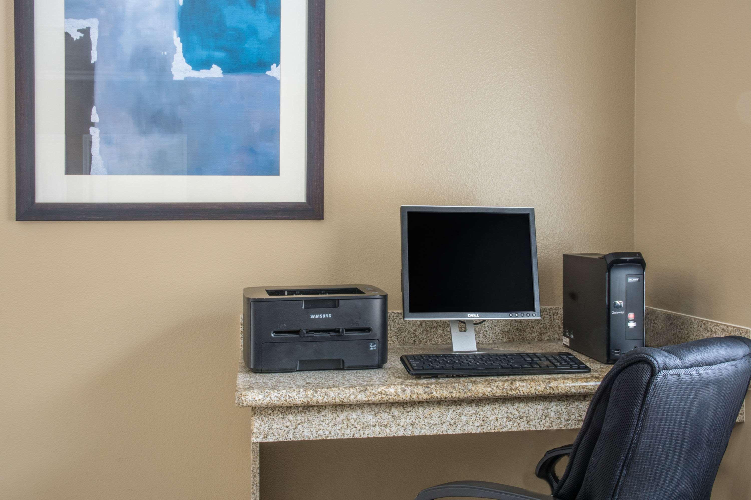 Days Inn Humble/Houston Intercontinental Airport — photo 4