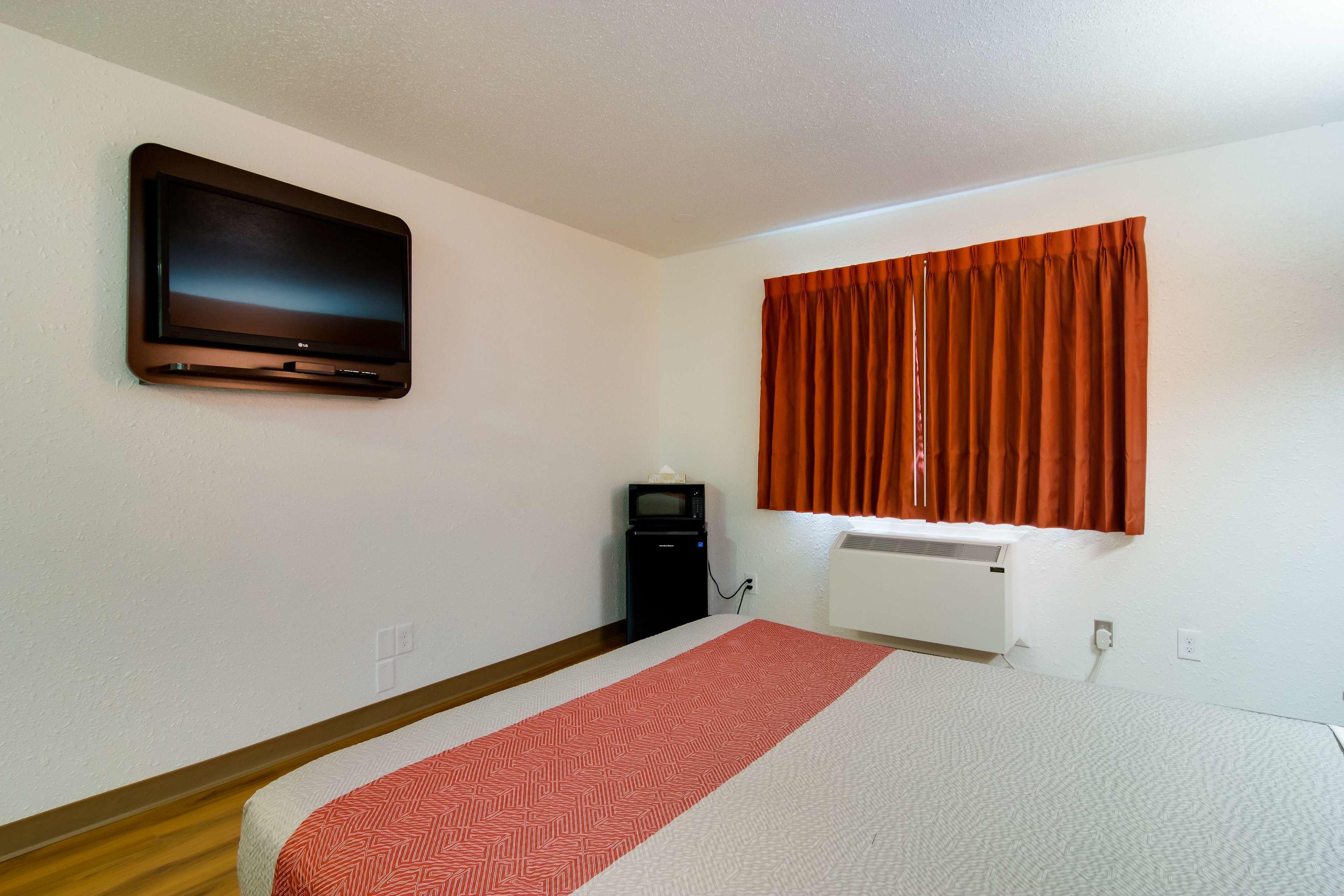 Motel 6 Kerrobert Sk — photo 5